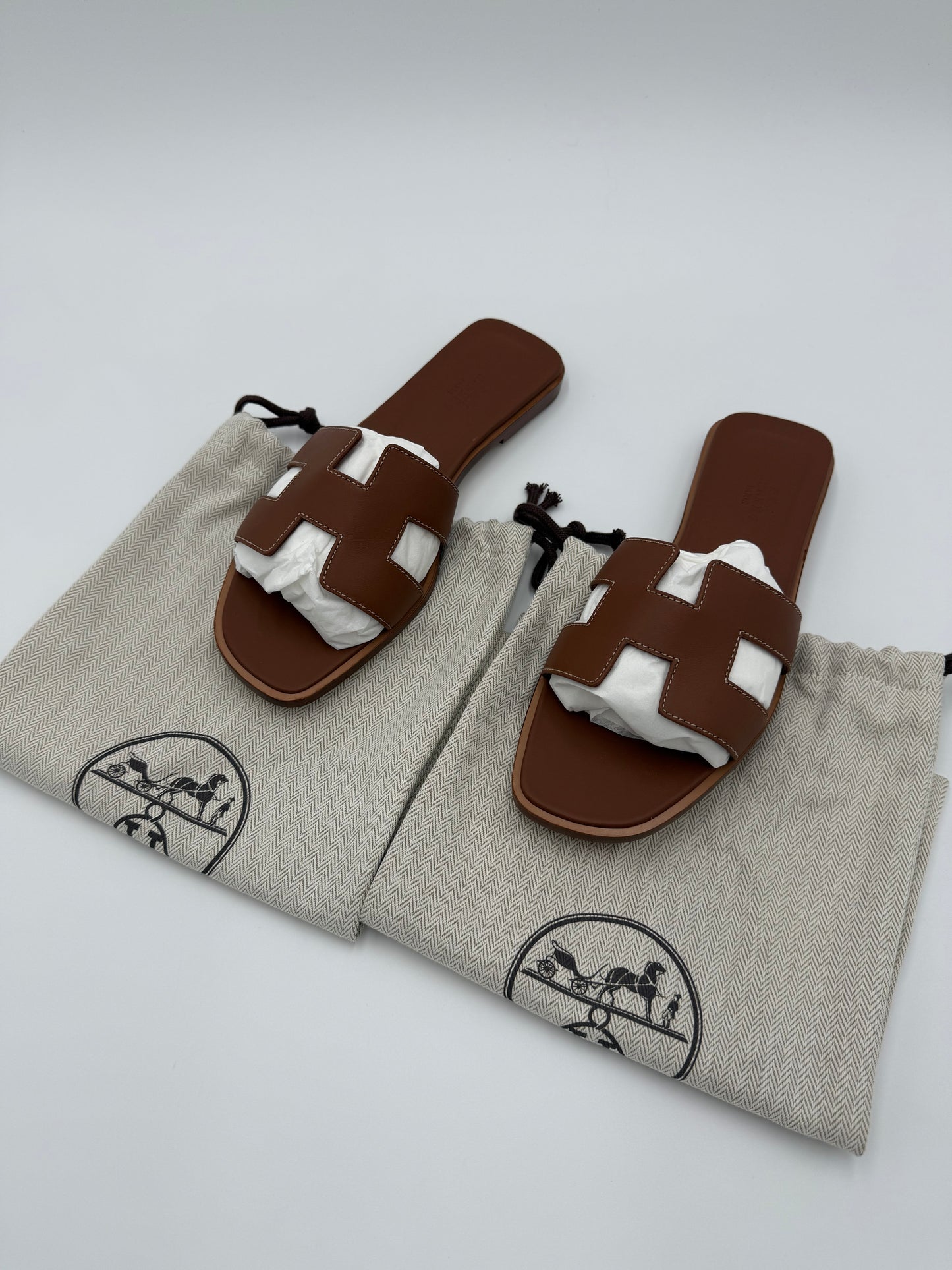 Hermès Sandali Oran in Pelle Gold