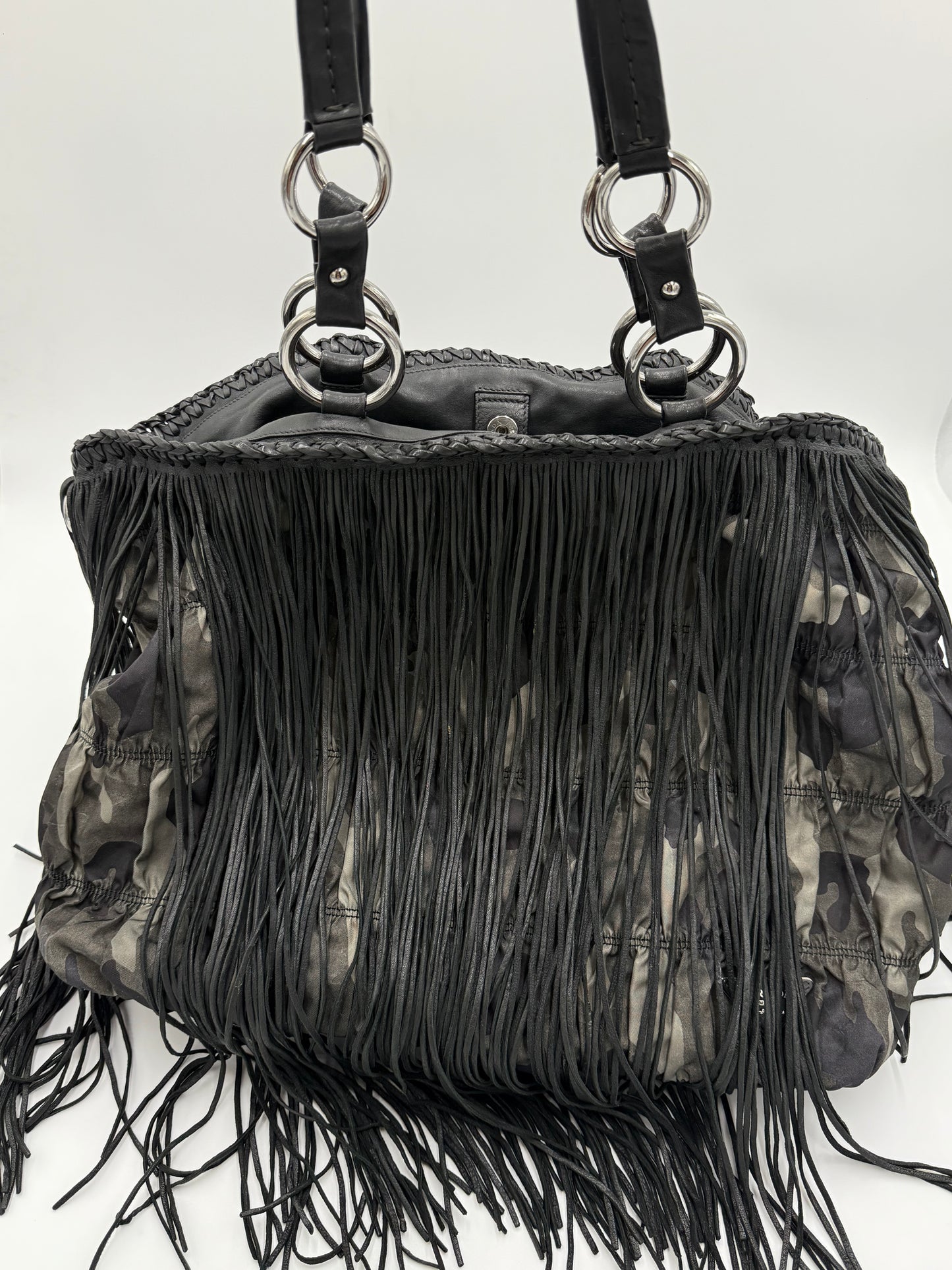 Prada Borsa Tote Re-Nylon Vintage Camouflage con Frange in Nappa