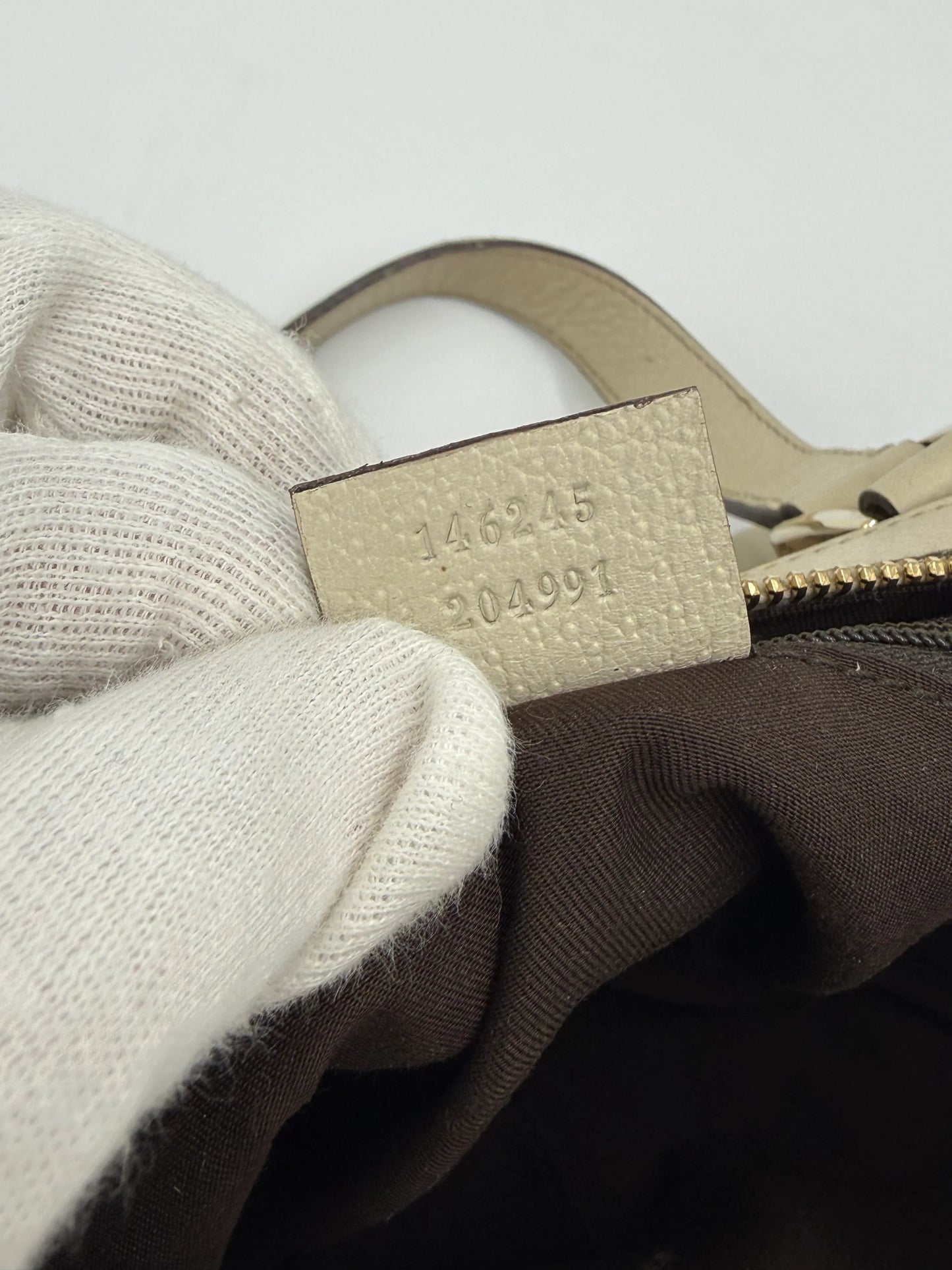 18462623-BDD9-4994-BC83-AEBB94E9F4CB - Pally Vintage Closet