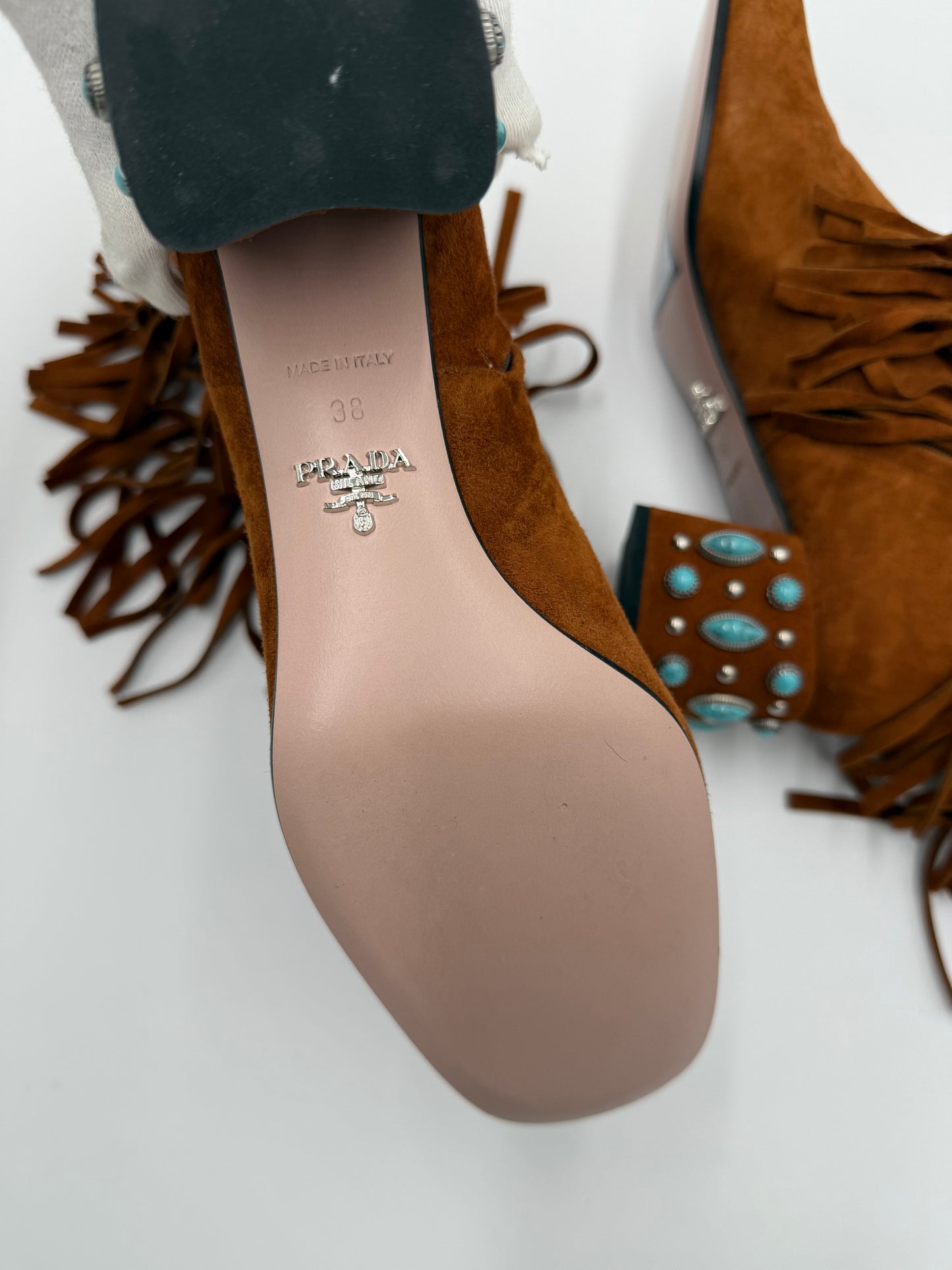 Prada Stivaletti in Camoscio Marrone con Frange e Tacco Gioiello