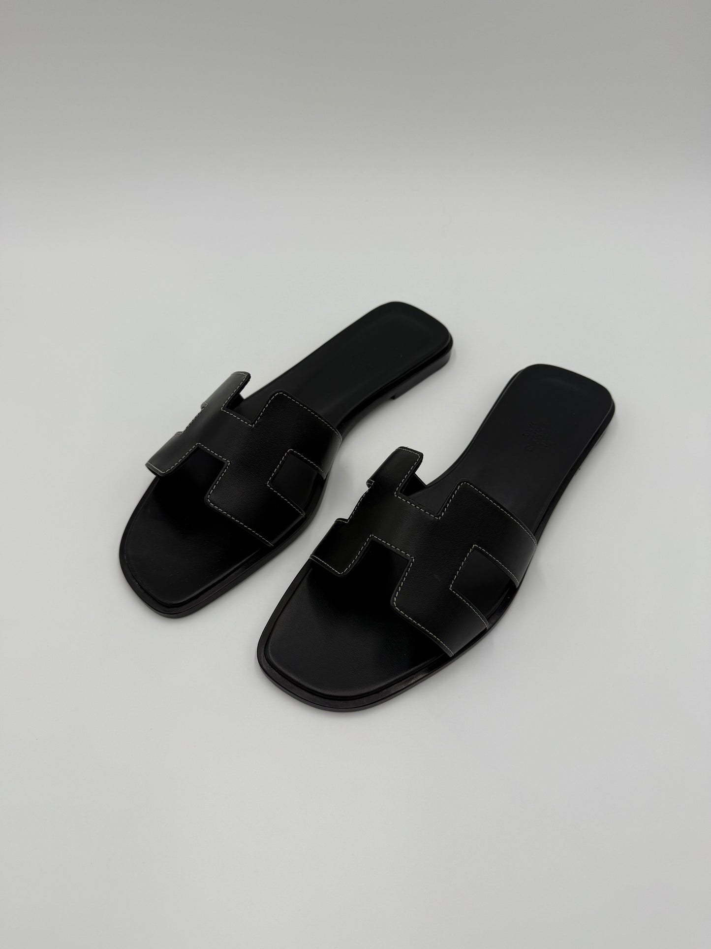 Hermès Sandali Oran in Pelle Nera