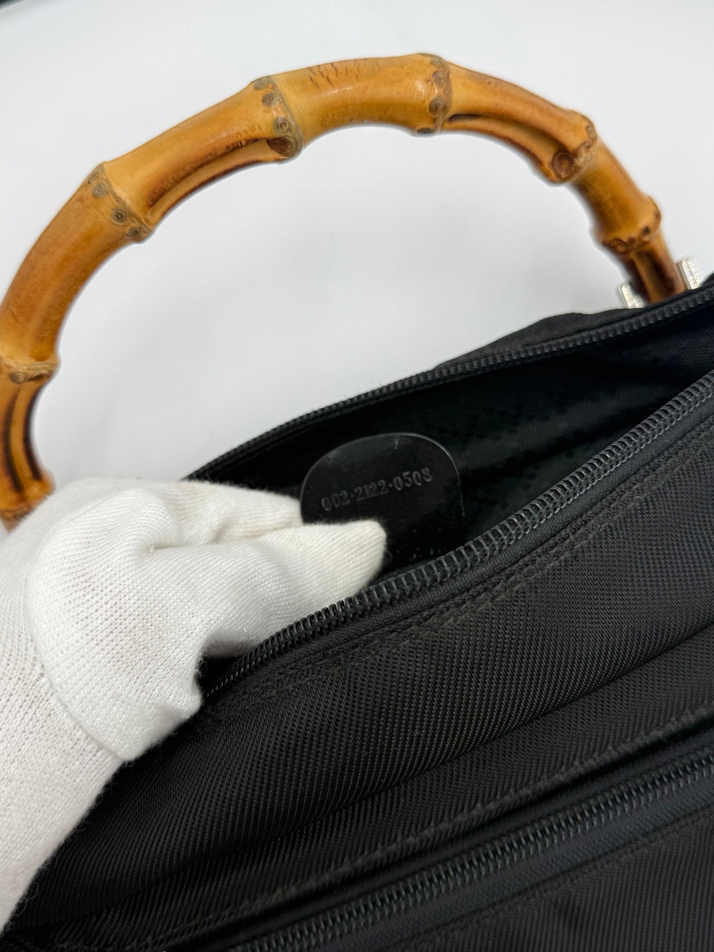 Gucci Borsa a Mano e Tracolla Bamboo in Nylon Nero