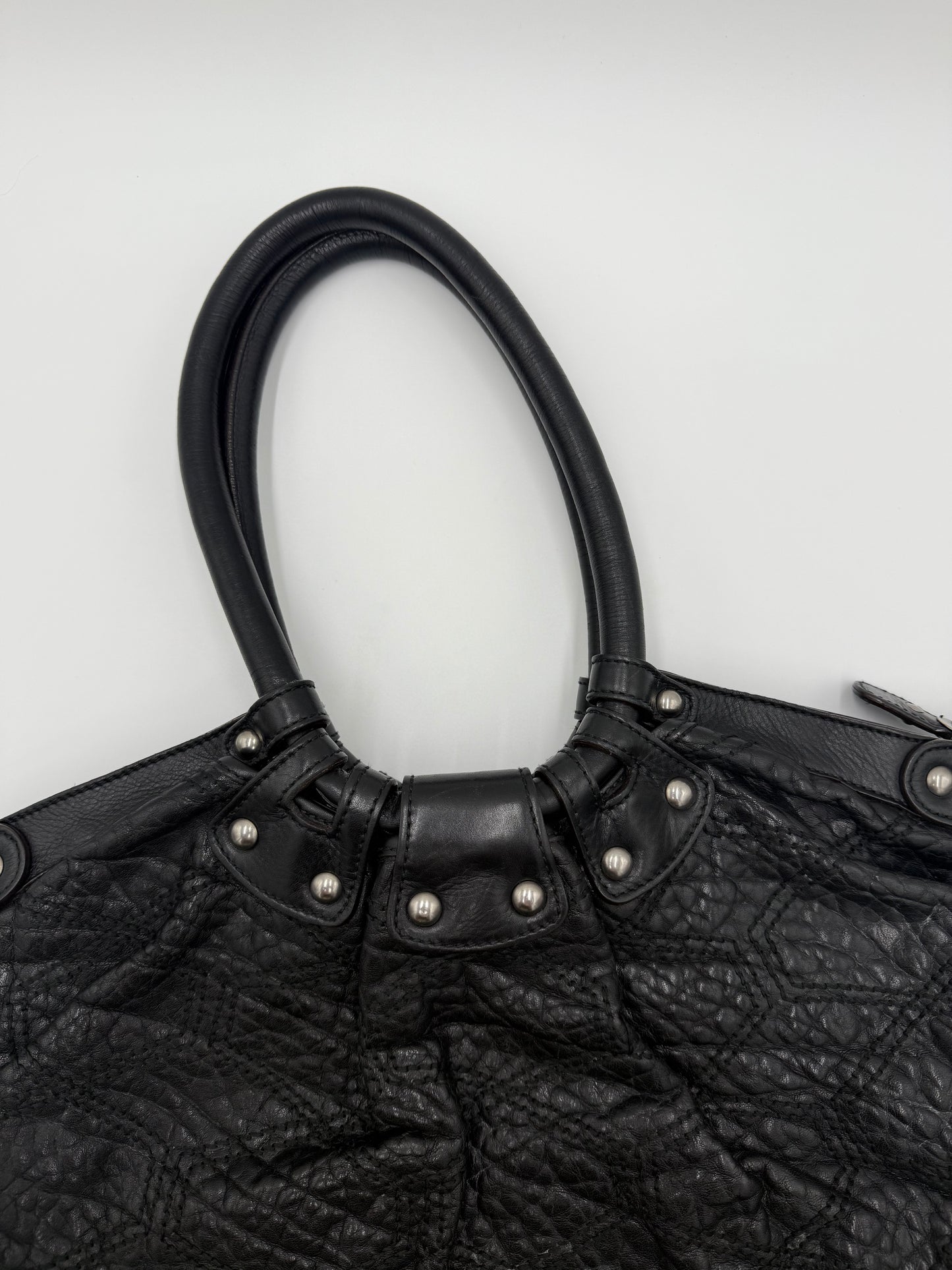 Salvatore Ferragamo Borsa Vintage Hobo in Pelle Nera