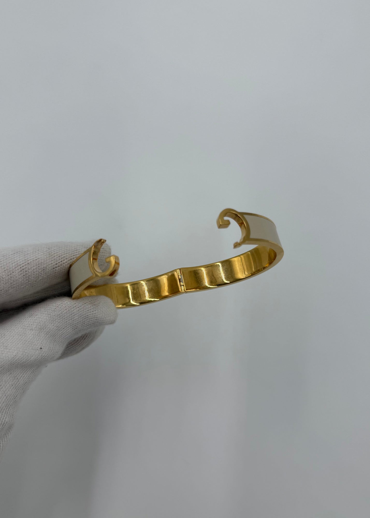 Gucci Bracciale Blondie Rigido Oro Smaltato Bianco