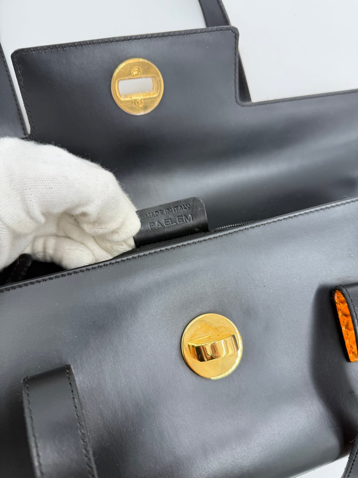 Bulgari Borsa Vintage in Pelle di Serpente Arancione e Pelle Nera