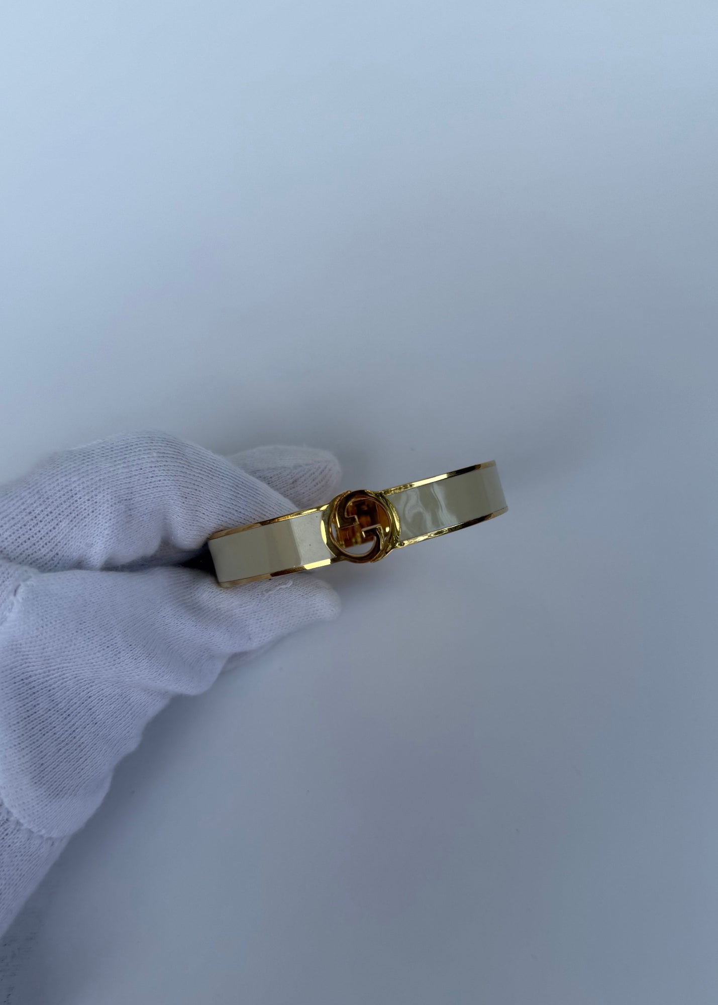 Gucci Bracciale Blondie Rigido Oro Smaltato Bianco