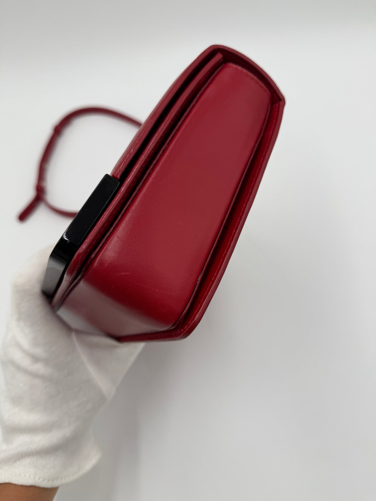 Bulgari Borsa Flap a Spalla in Pelle Rossa e Perspicio Nero