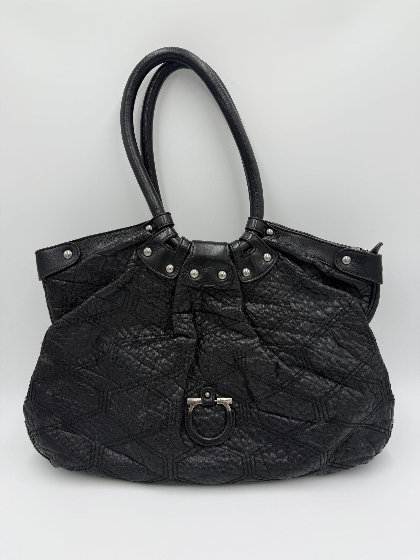 Salvatore Ferragamo Borsa Vintage Hobo in Pelle Nera