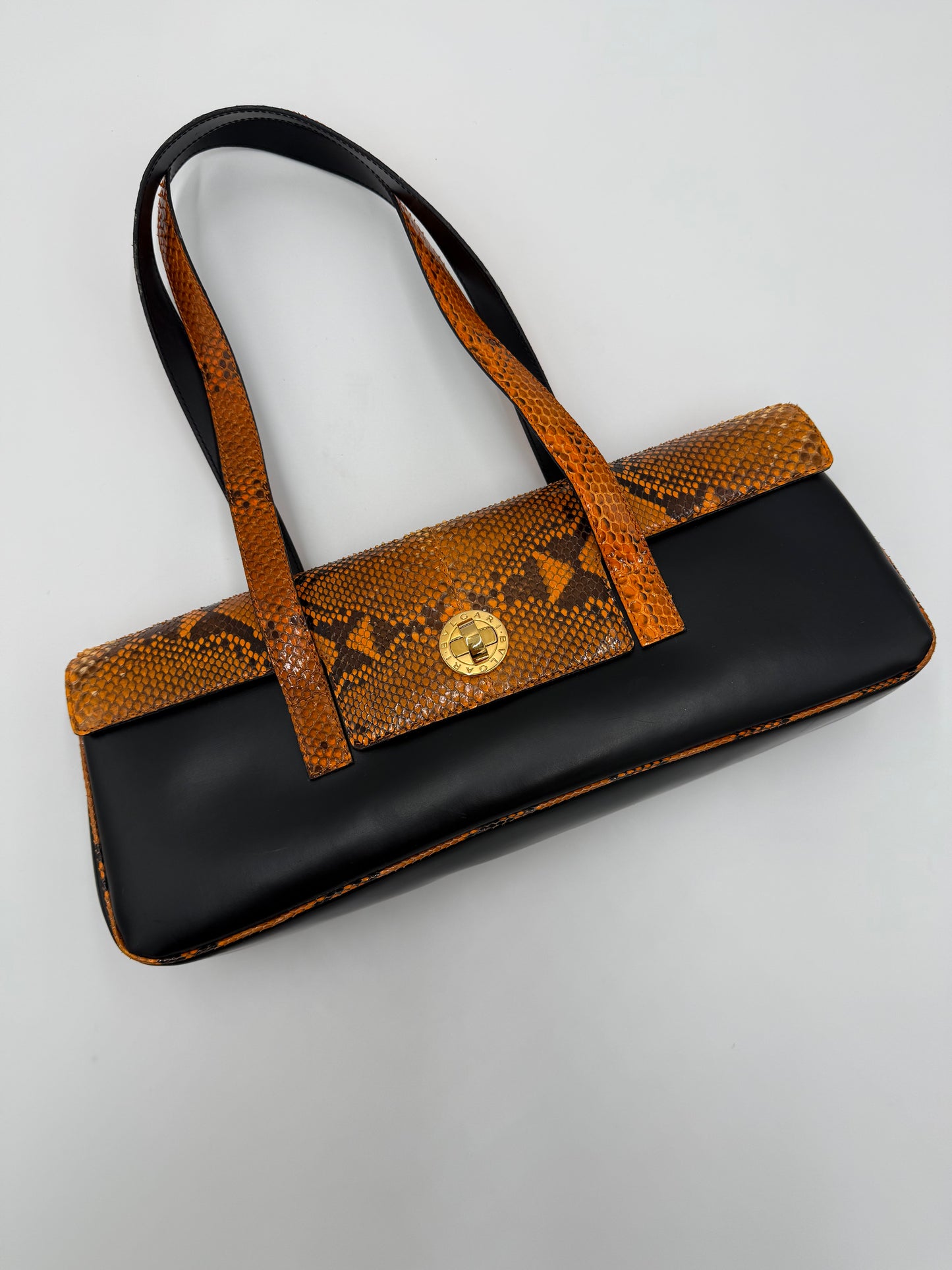 Bulgari Borsa Vintage in Pelle di Serpente Arancione e Pelle Nera