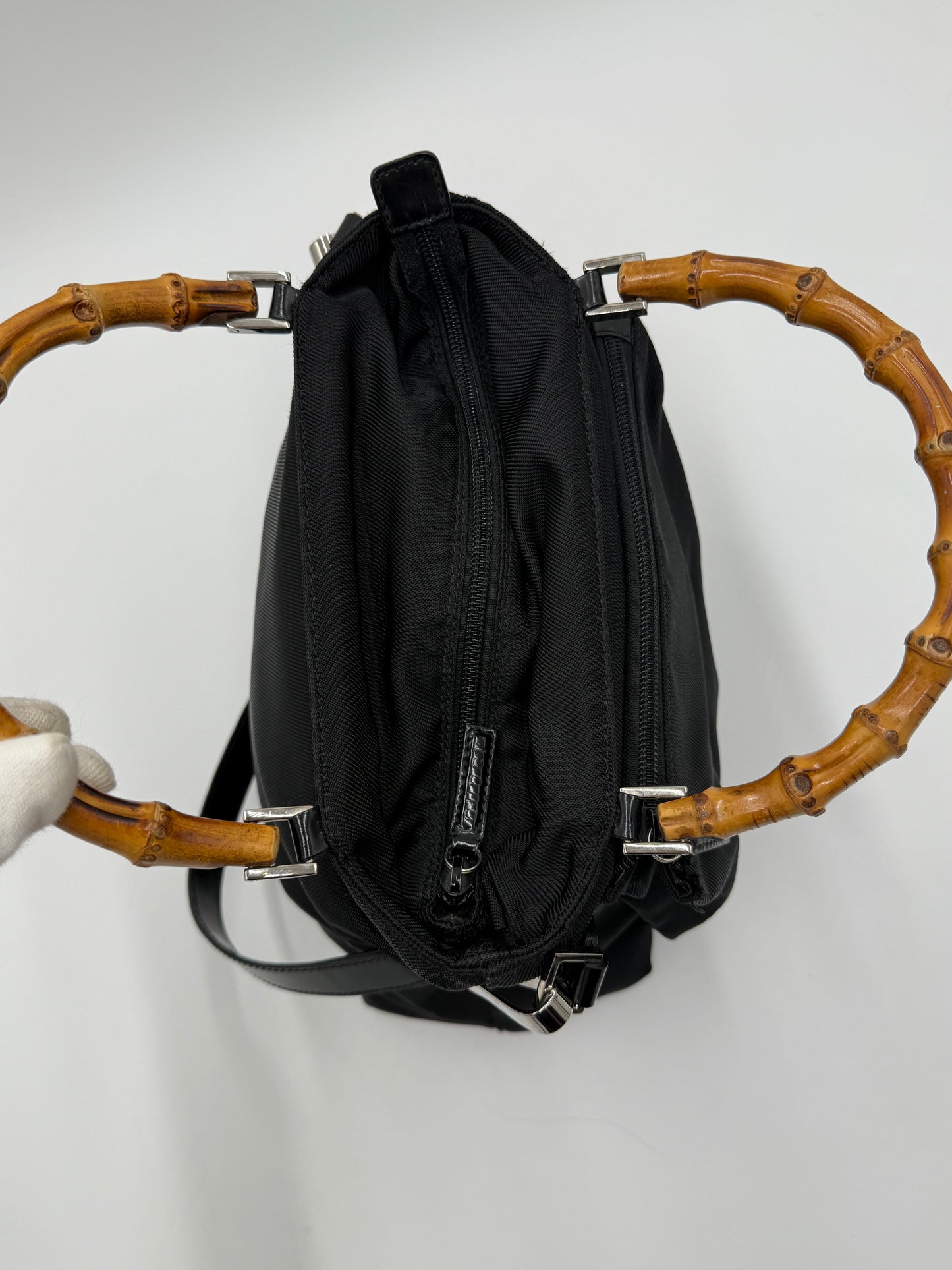 Gucci Borsa a Mano e Tracolla Bamboo in Nylon Nero