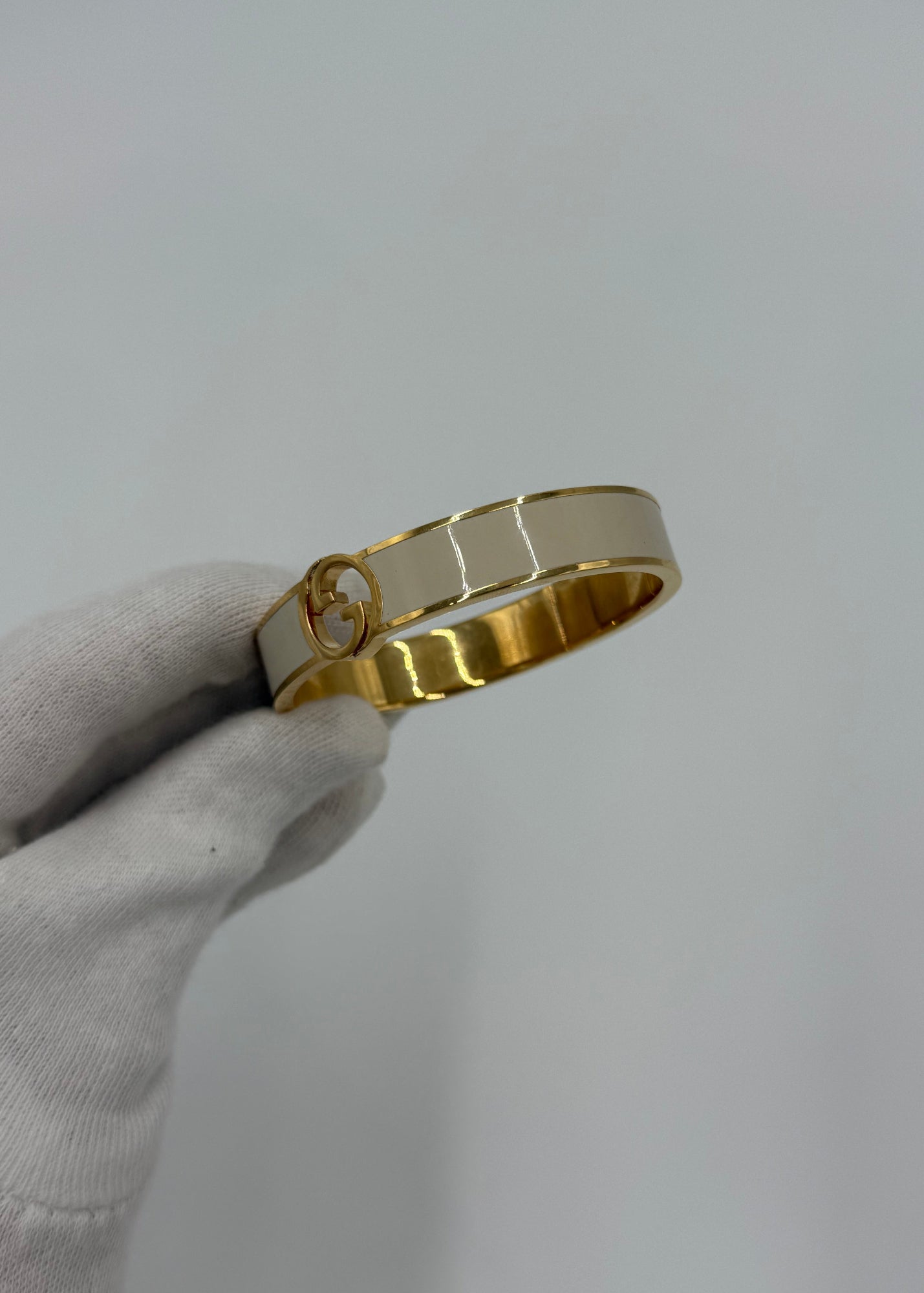 Gucci Bracciale Blondie Rigido Oro Smaltato Bianco