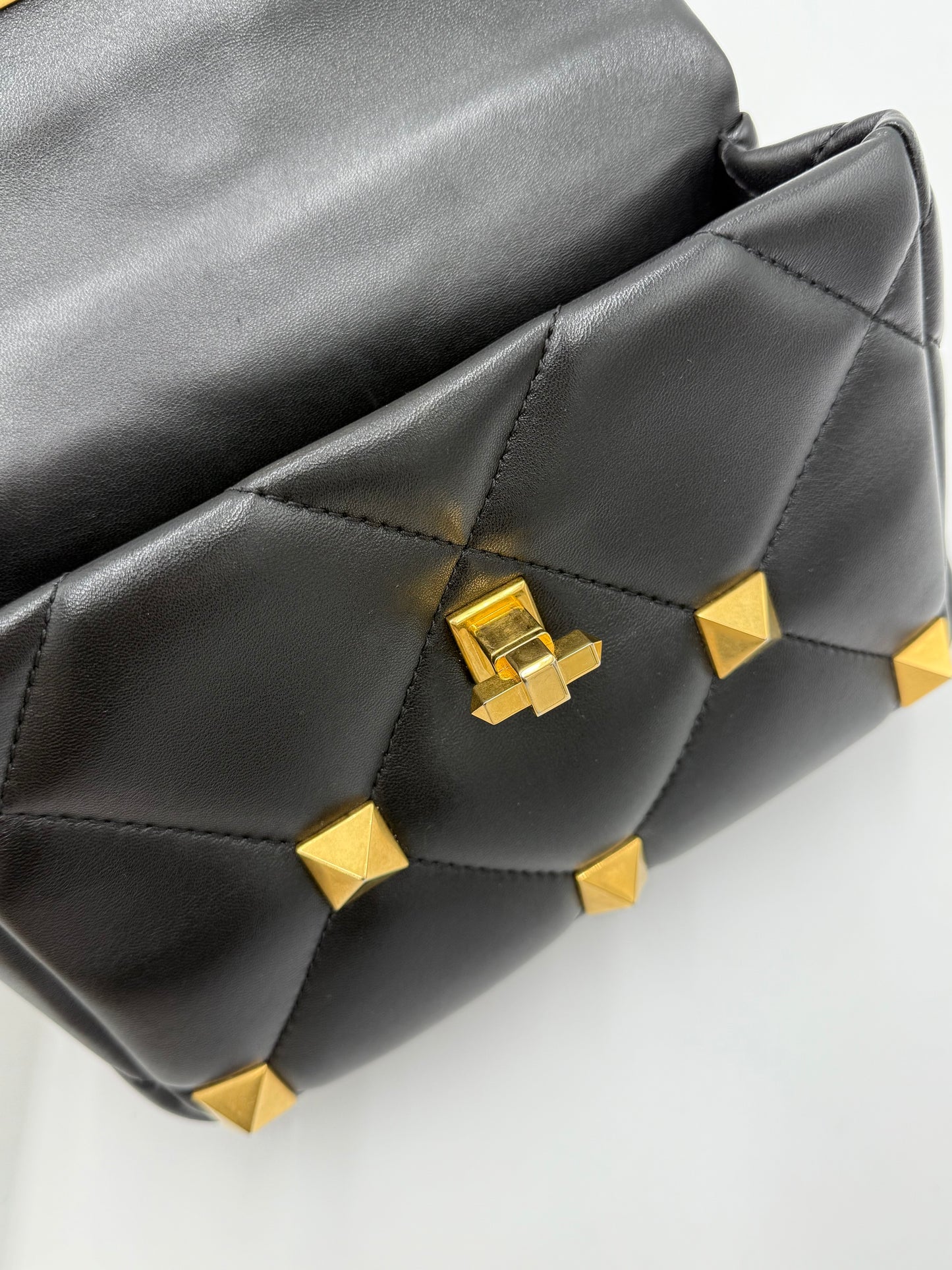 Valentino Garavani Borsa Roman Spike in Pelle Trapuntata Nera