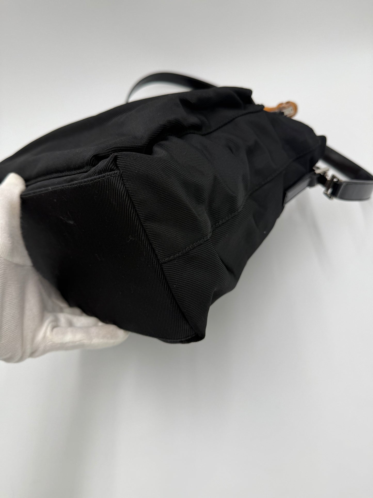 Gucci Borsa a Mano e Tracolla Bamboo in Nylon Nero