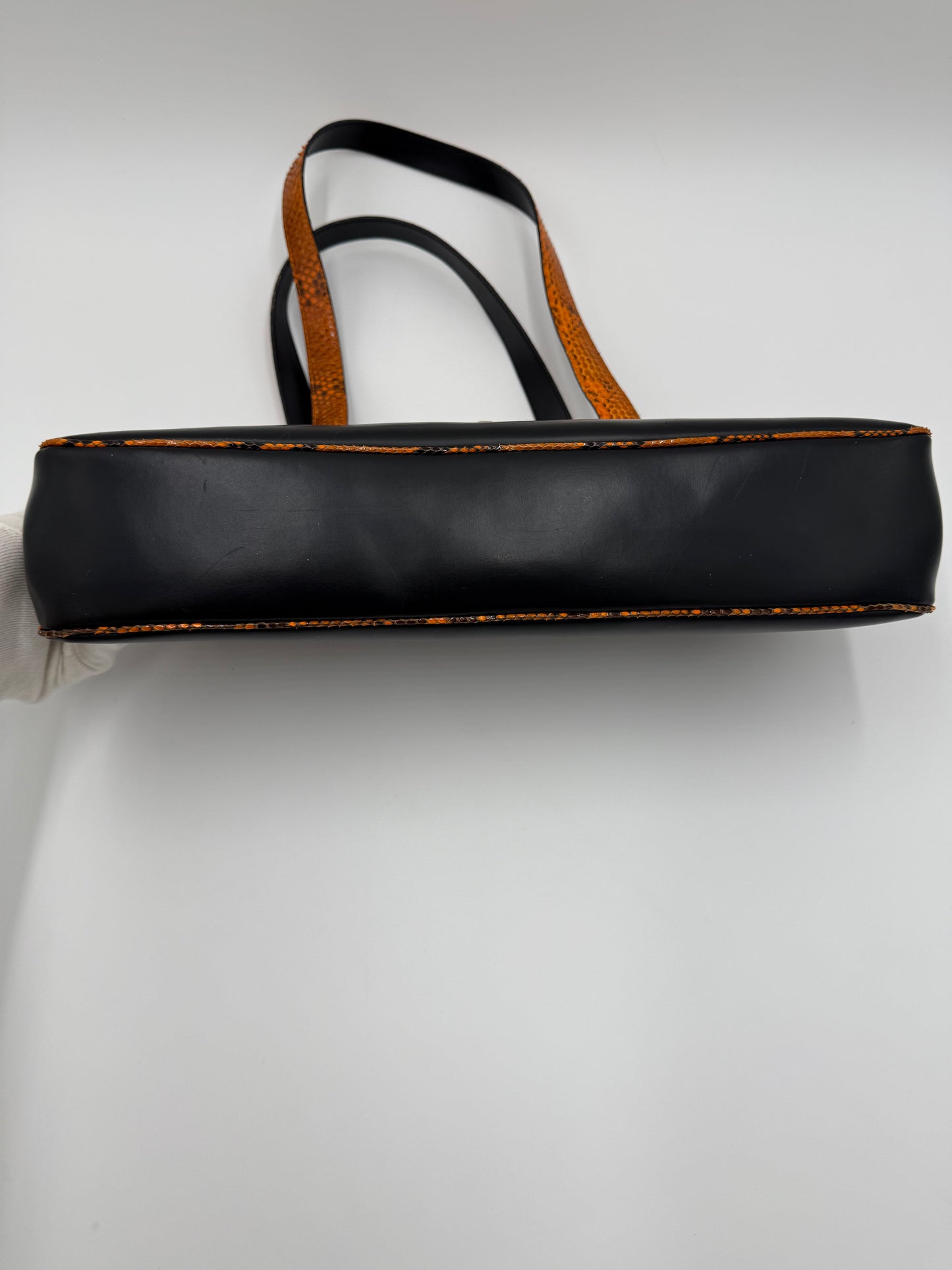 Bulgari Borsa Vintage in Pelle di Serpente Arancione e Pelle Nera