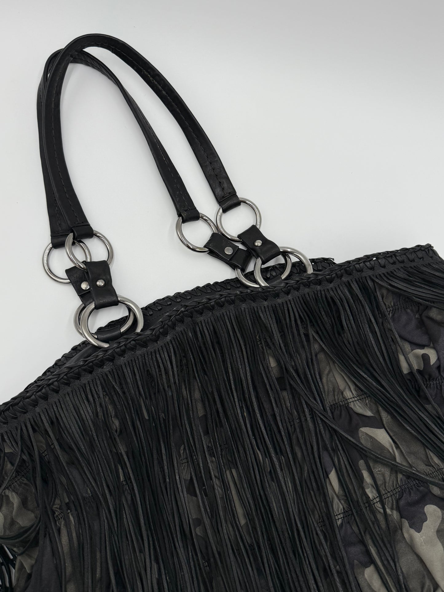 Prada Borsa Tote Re-Nylon Vintage Camouflage con Frange in Nappa