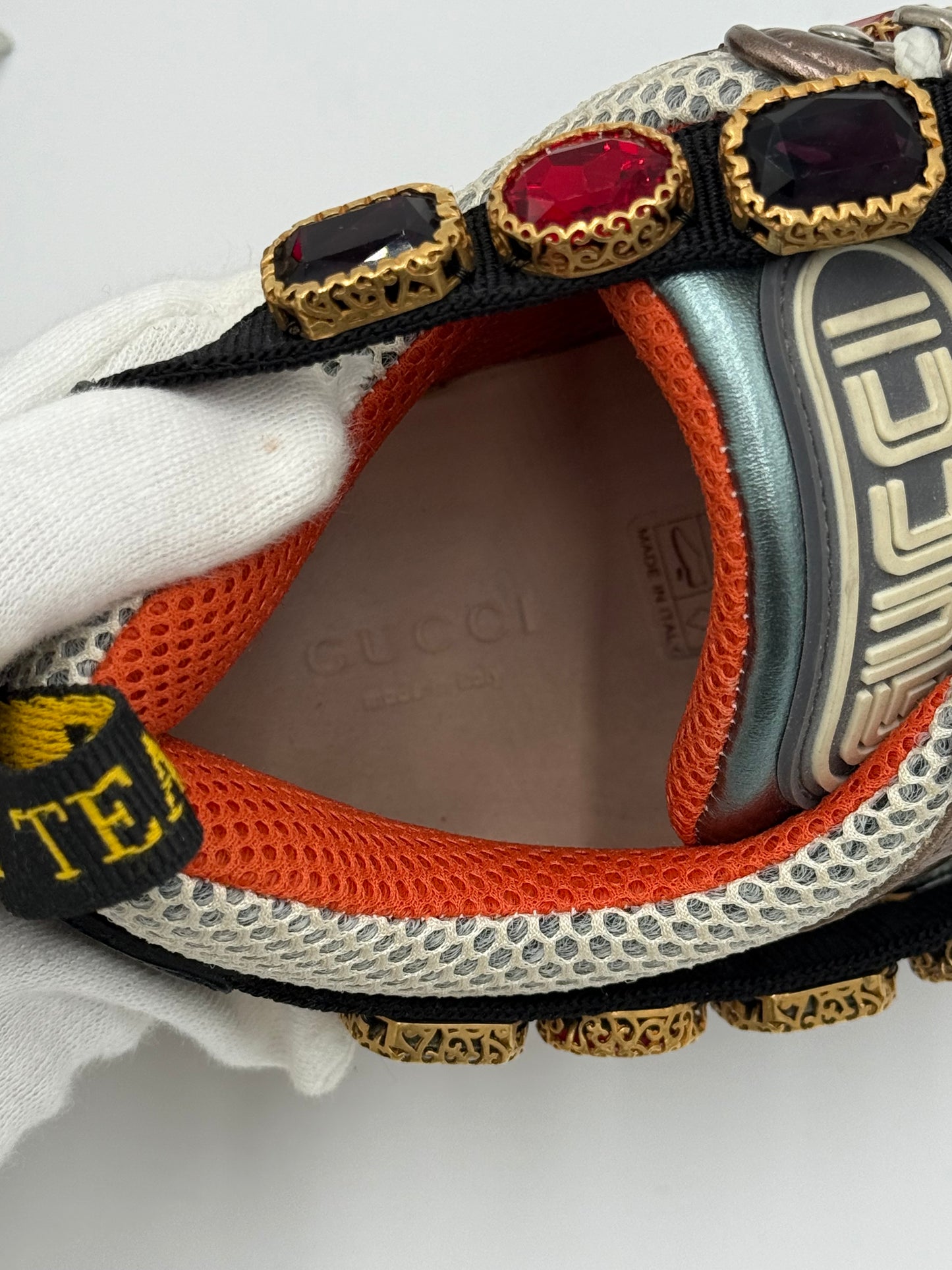 Gucci Sneakers Flashtrek con Gioielli e Finitura Metallizzata