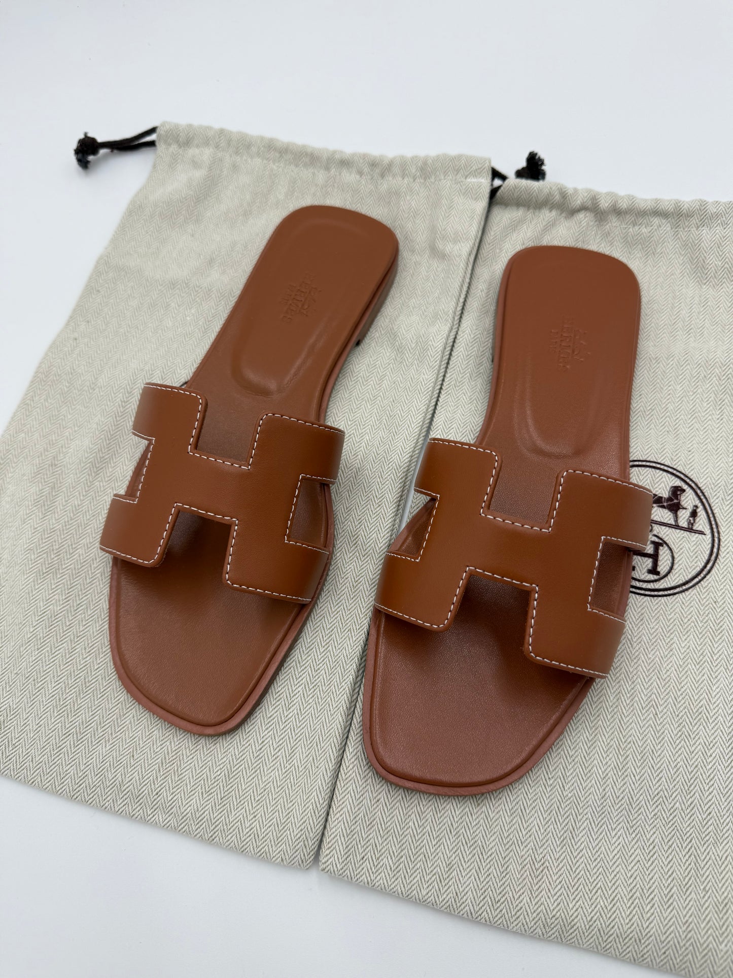 Hermès Sandali Oran in Pelle Gold