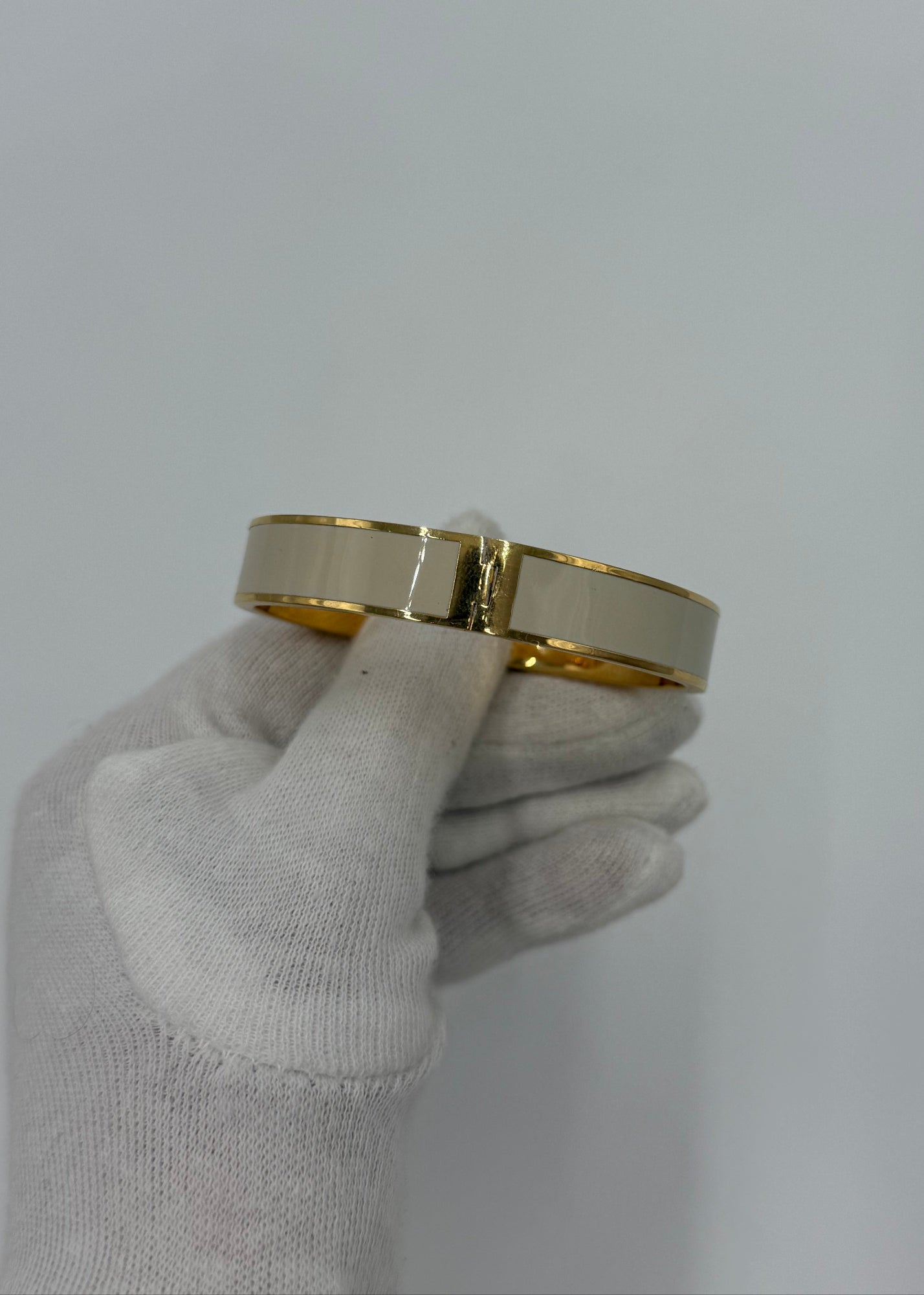 Gucci Bracciale Blondie Rigido Oro Smaltato Bianco