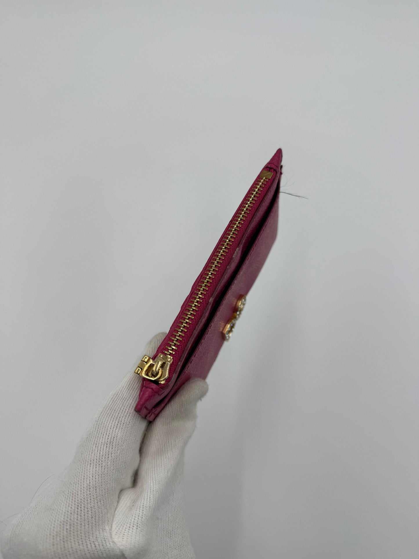 Dolce-e-Gabbana-Portacarte-Crystal-DG-Logo-con-Zip-Fucsia-70568252604740 - Pally Vintage Closet