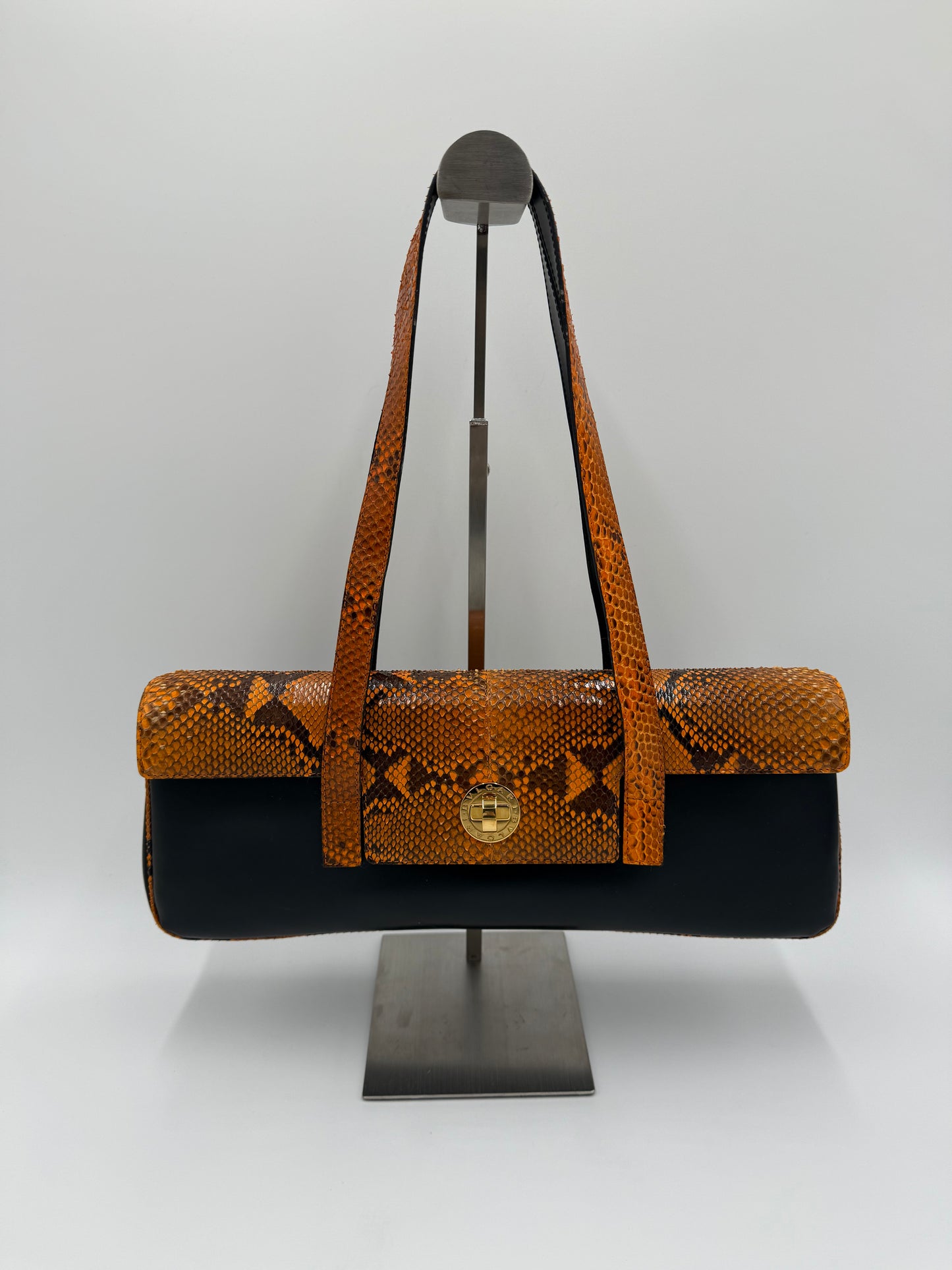 Bulgari Borsa Vintage in Pelle di Serpente Arancione e Pelle Nera