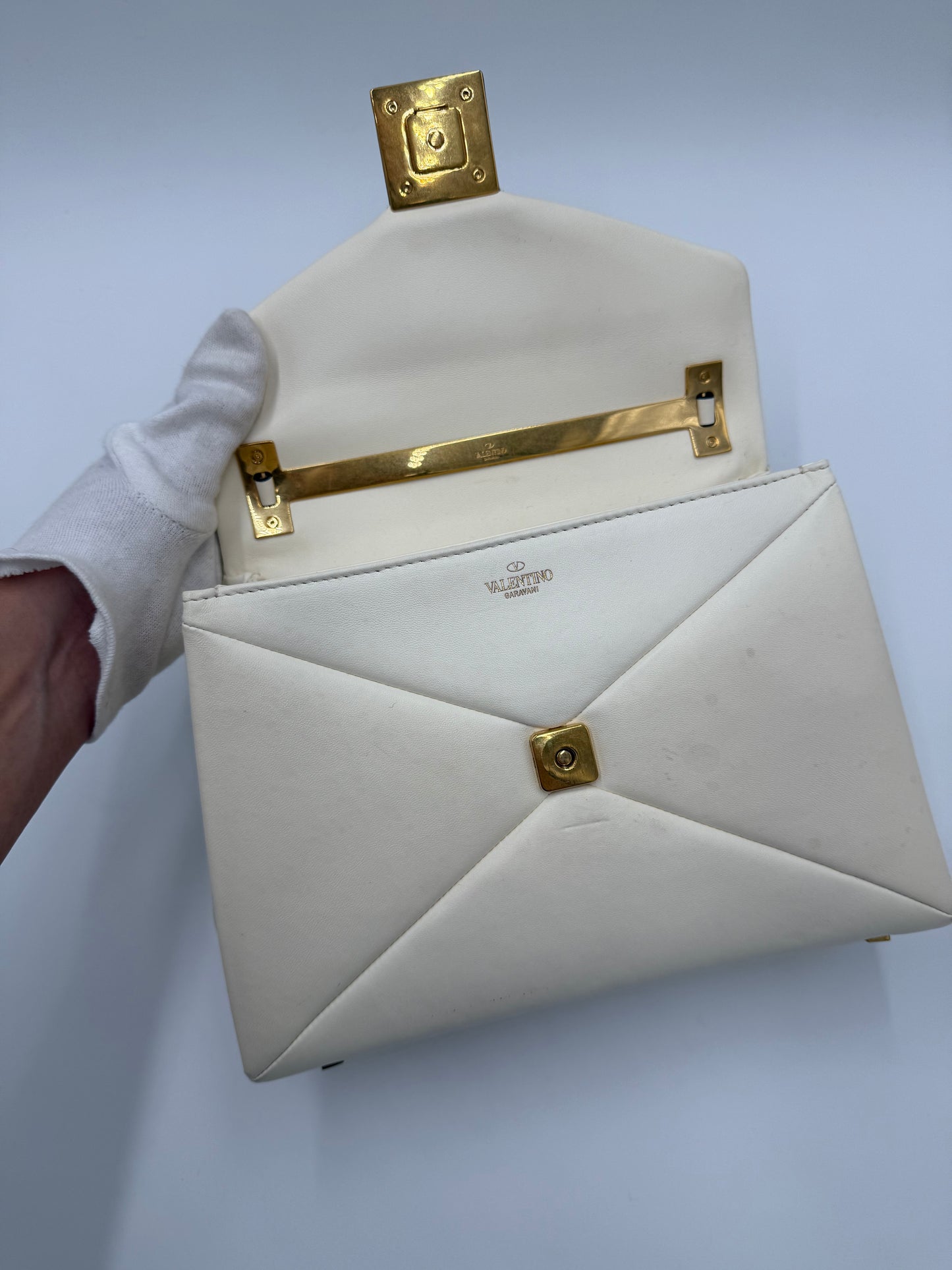 Valentino Garavani Borsa One Stud Top Handle in Pelle Avorio