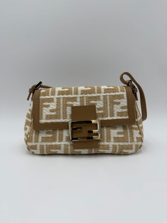 Fendi-Borsa-Mamma-Baguette-Mini-Vintage-in-Rafia-Intrecciata-Beige-e-Bianco-70493944086852 - Pally Vintage Closet