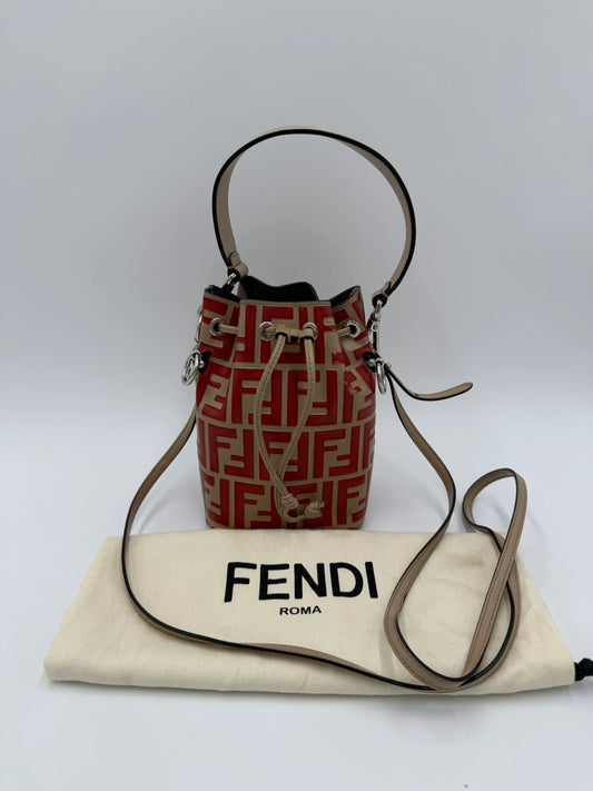 Fendi Borsa a Secchiello Mon Tresor Mini in Pelle Zucca Embossed Rosso - Pally Vintage Closet