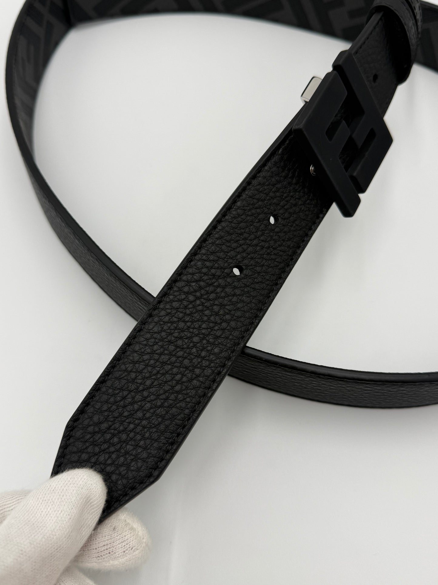 Fendi Cintura Reversibile FF Pelle Nera - Pally Vintage Closet