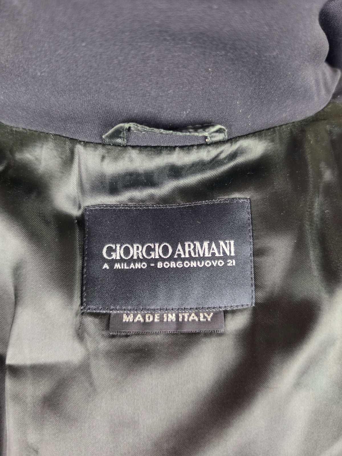 Giorgio Armani Cappotto Vintage con Collo Alto Nero - Pally Vintage Closet