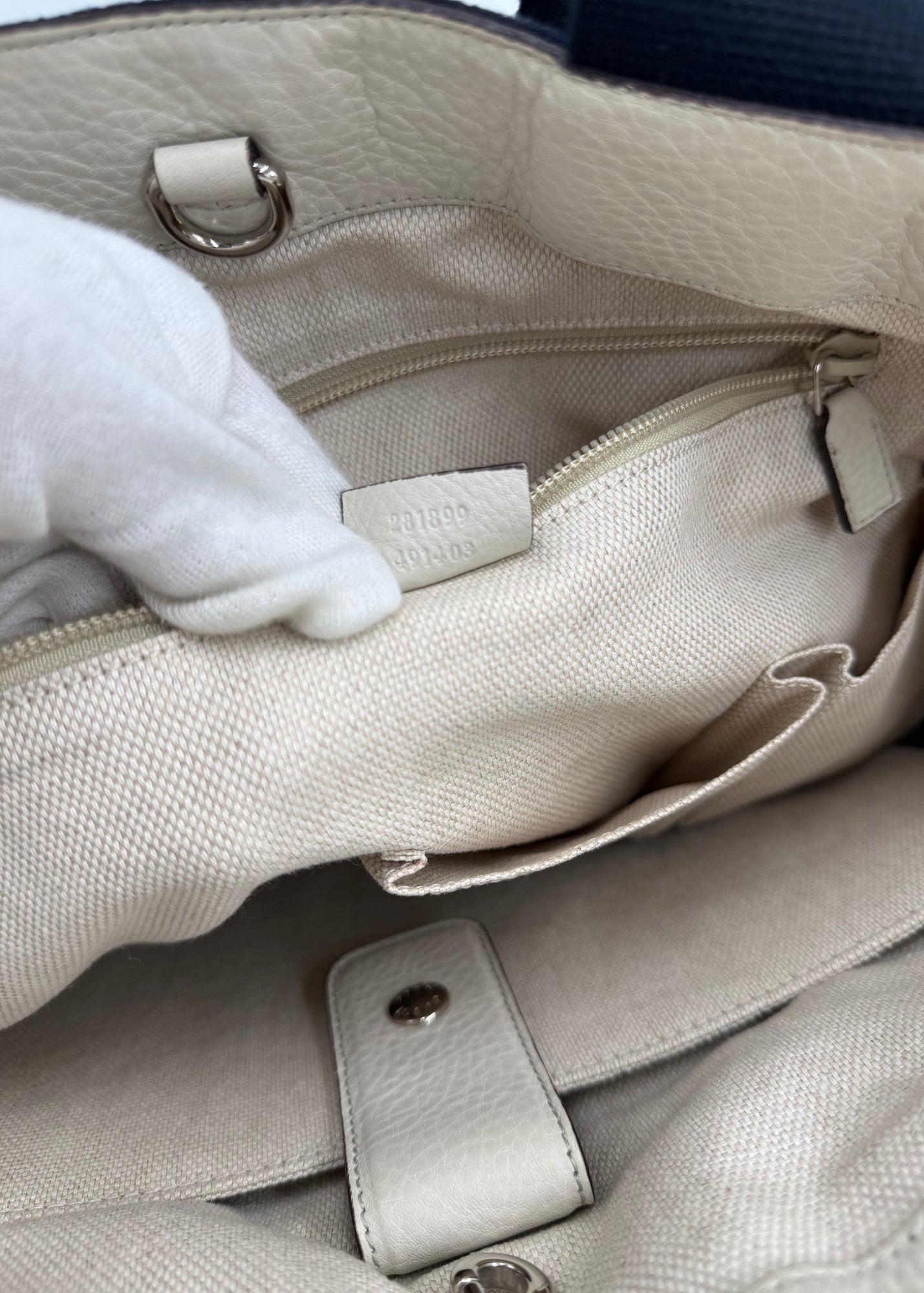 Gucci Borsa Tote Vintage in Pelle Avorio con Dettagli Web