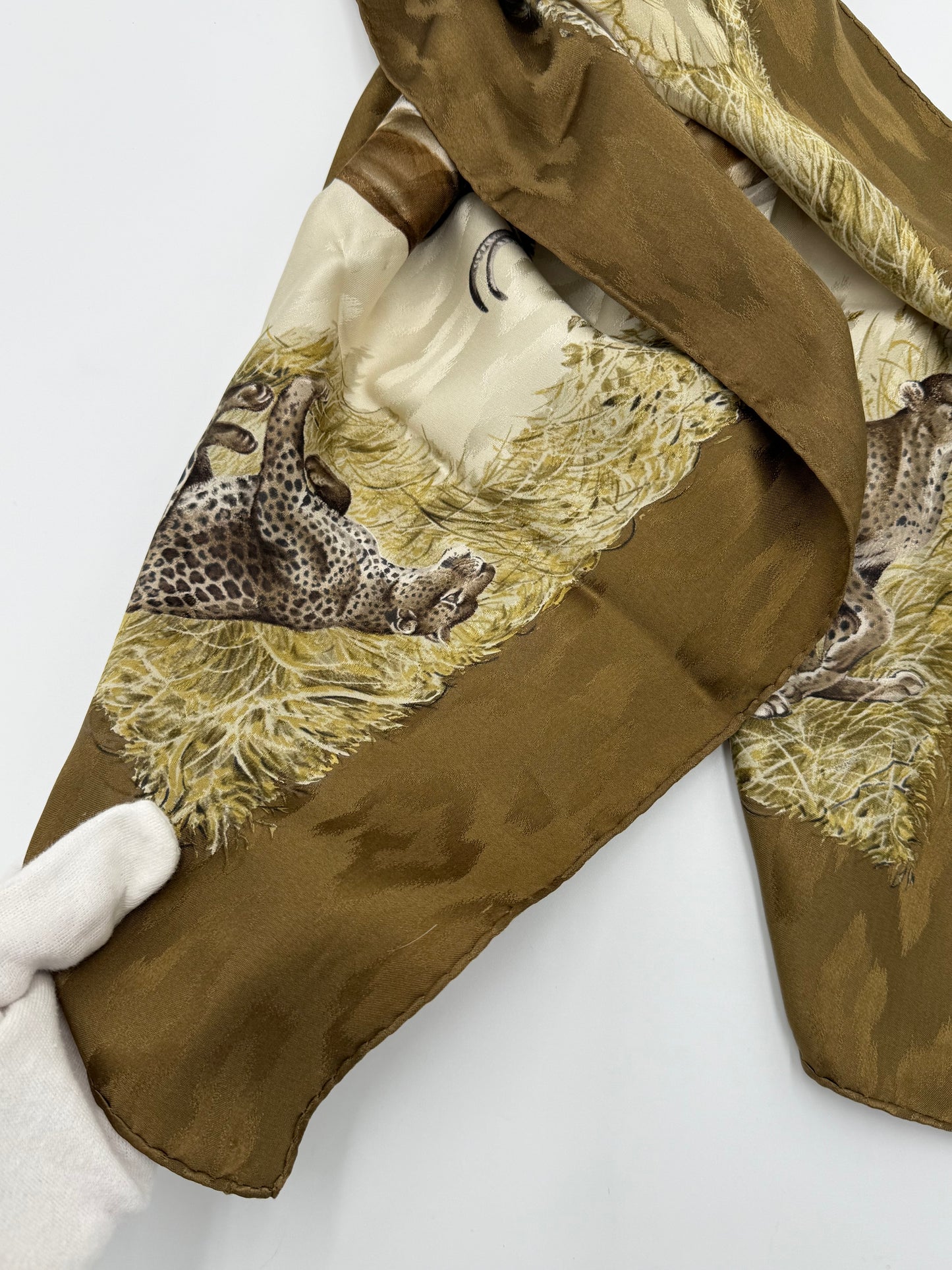 Hermès Foulard Vintage Kenya Seta Jacquard Cachi - Pally Vintage Closet