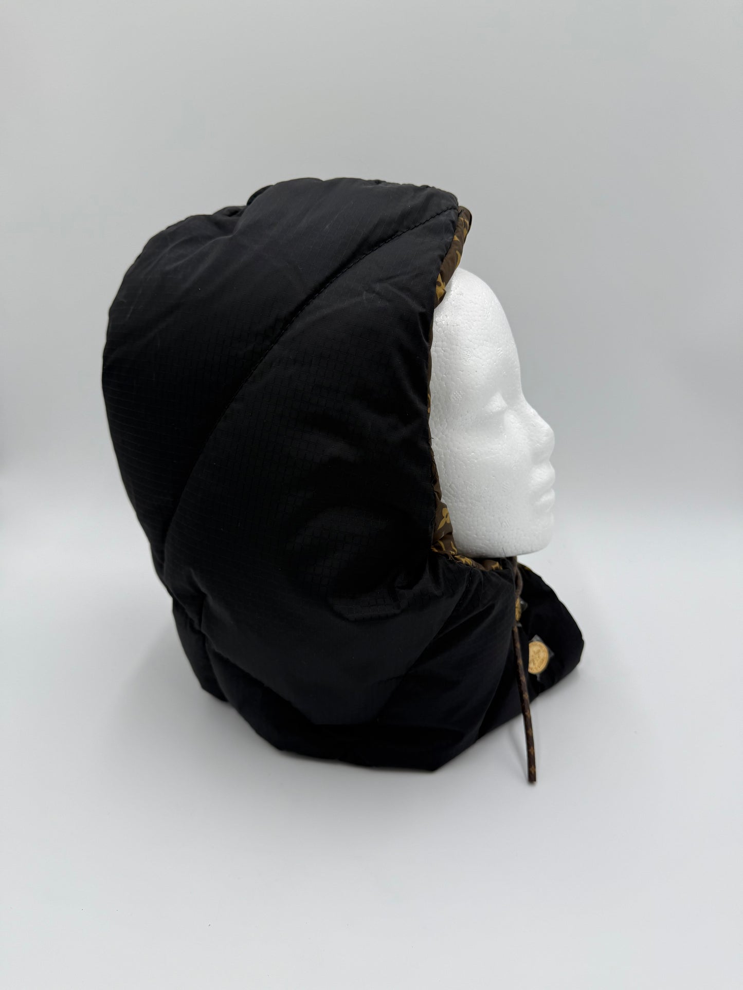 Louis Vuitton Passamontagna Imbottito Reversibile Monogram - Pally Vintage Closet