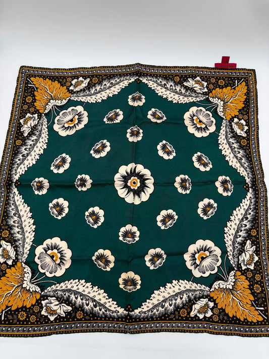 Valentino-Foulard-in-Seta-Vintage-Stampa-Floreale-Verde-68749909131588 - Pally Vintage Closet