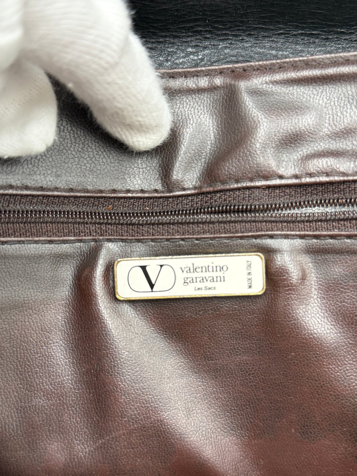 Valentino Garavani Clutch Vintage con Monogram V Marrone - Pally Vintage Closet