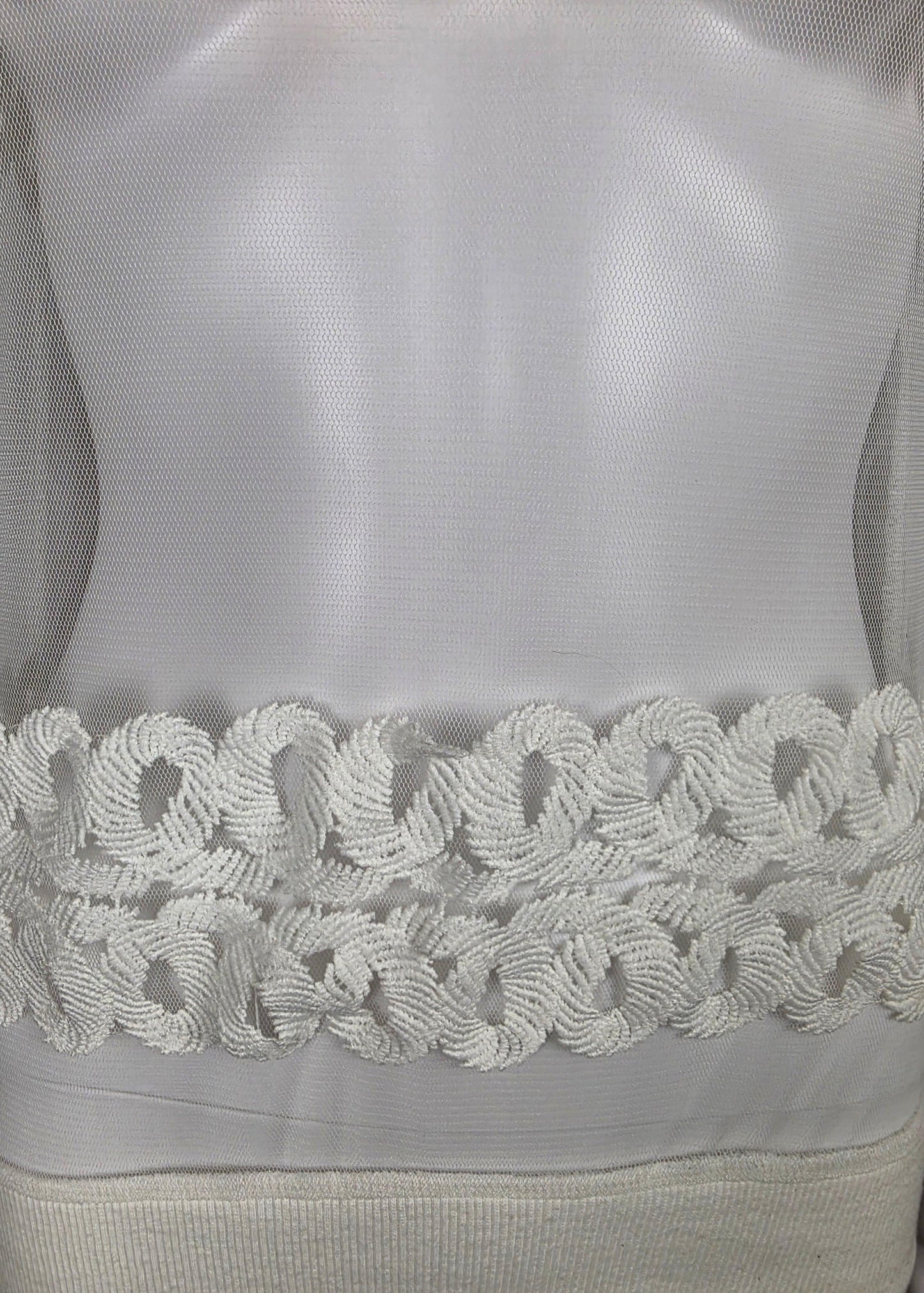 Valentino Garavani Maglia in Tulle Transparente e Ricami Bianca - Pally Vintage Closet
