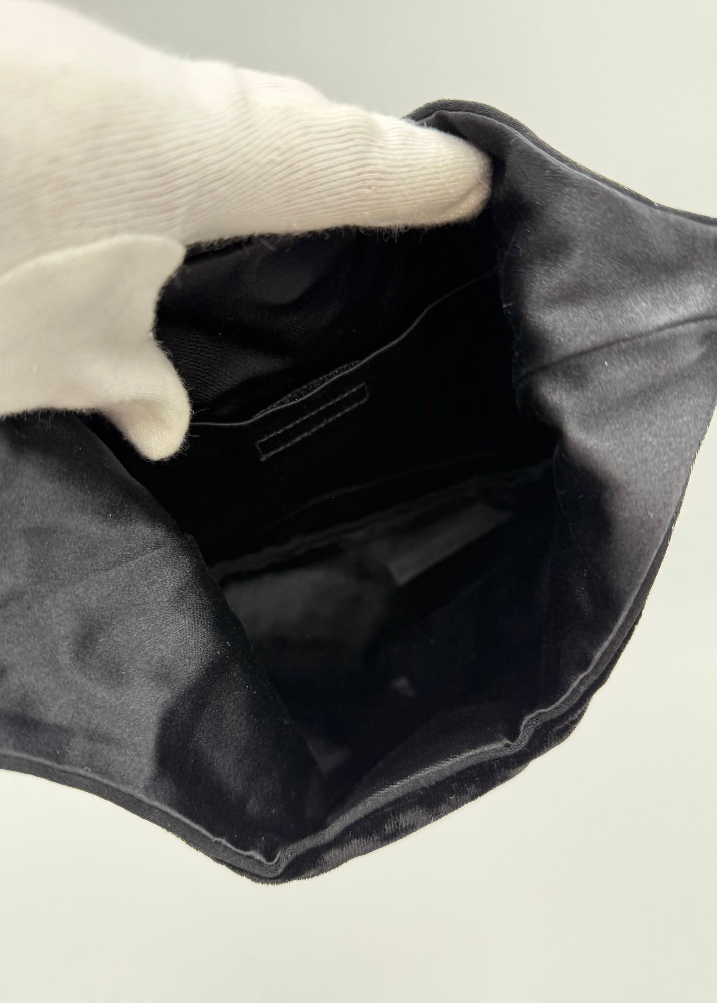 Prada Borsa Vintage in Velluto Liscio Nero
