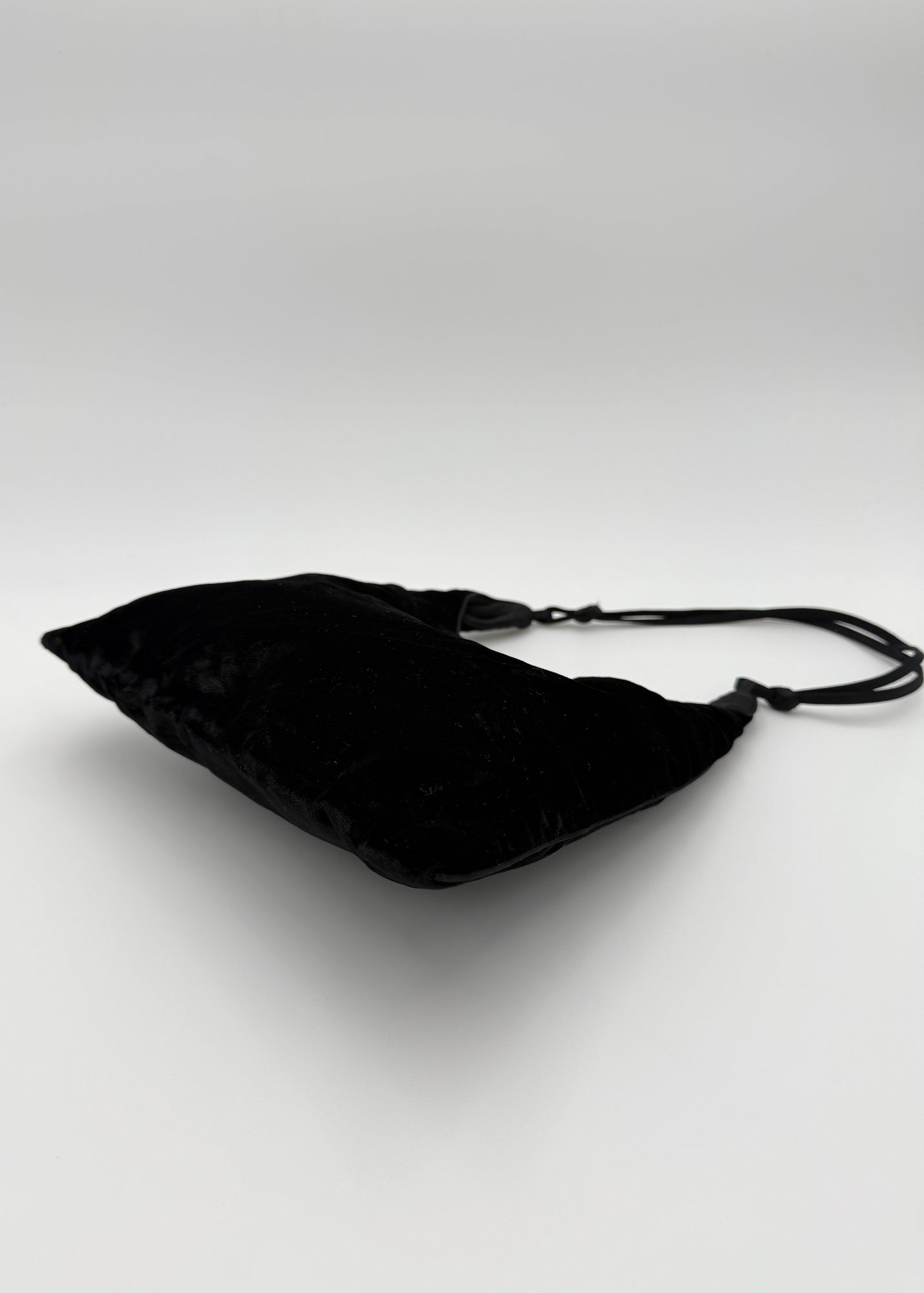 Prada Borsa Vintage in Velluto Liscio Nero
