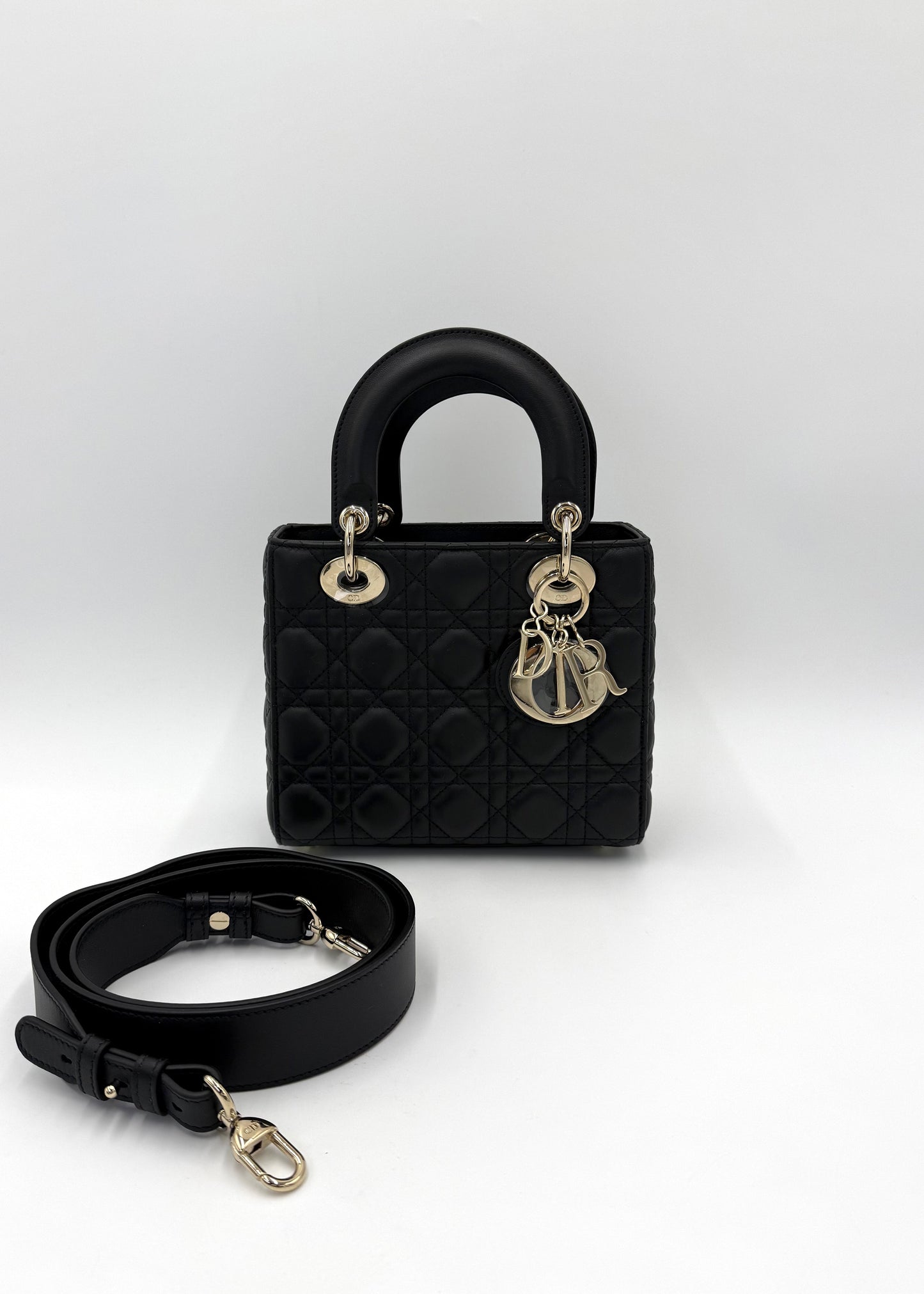 Dior Borsa Lady Dior Media in Pelle Cannage Nera