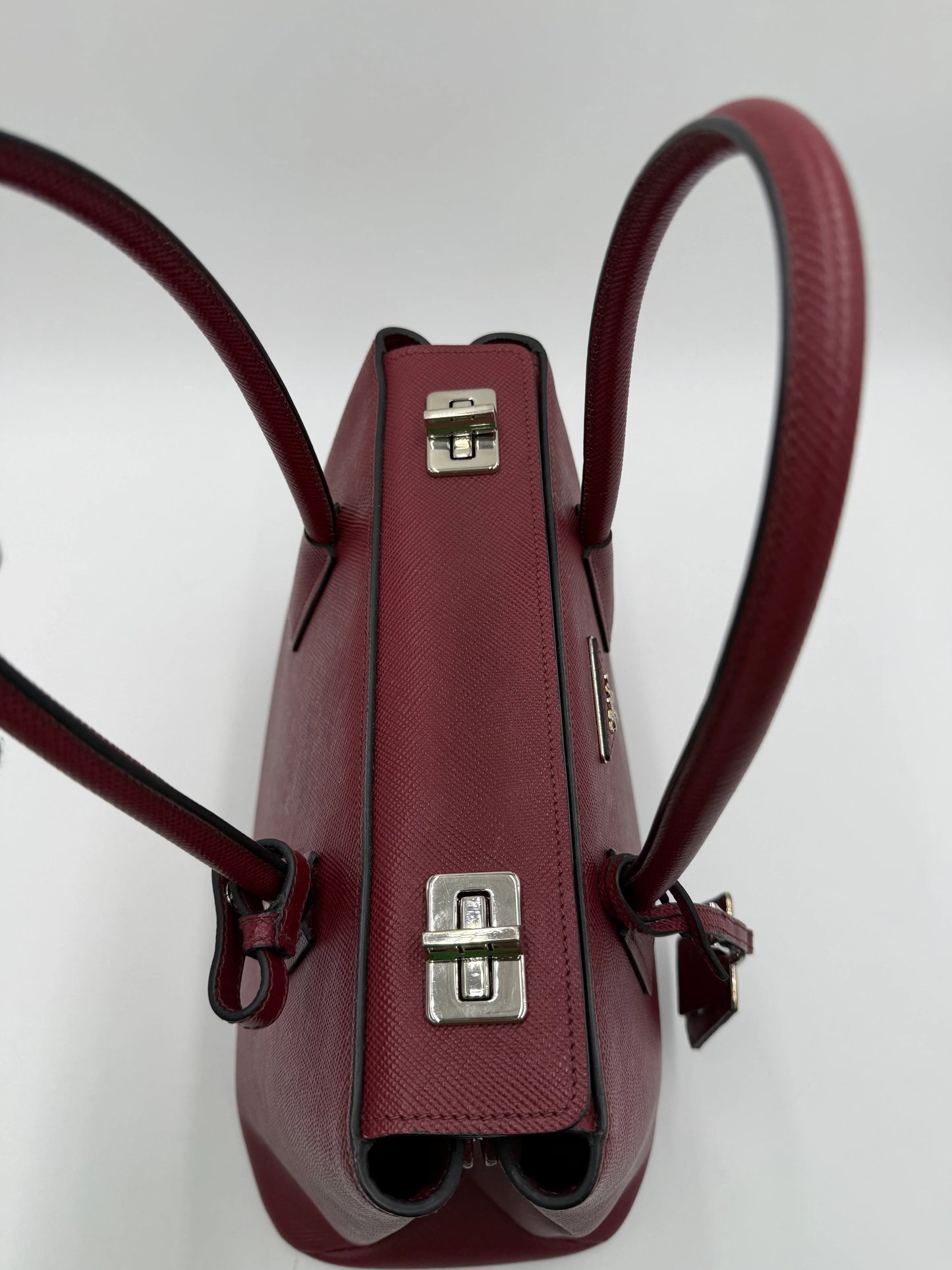14E354E7-79F8-4556-A861-2FBB62F8B172 - Pally Vintage Closet