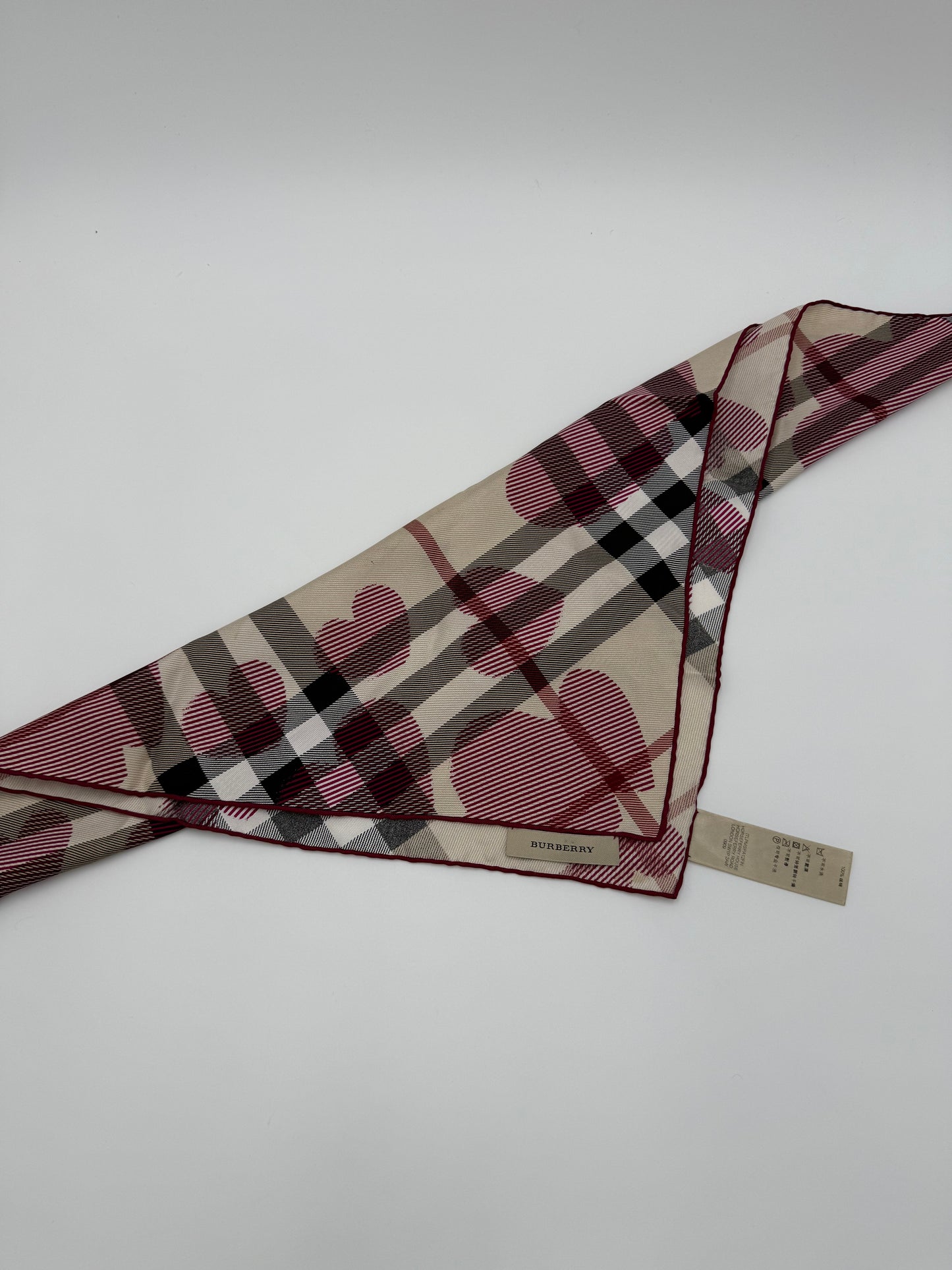 Burberry Foulard Cuori in Seta Beige