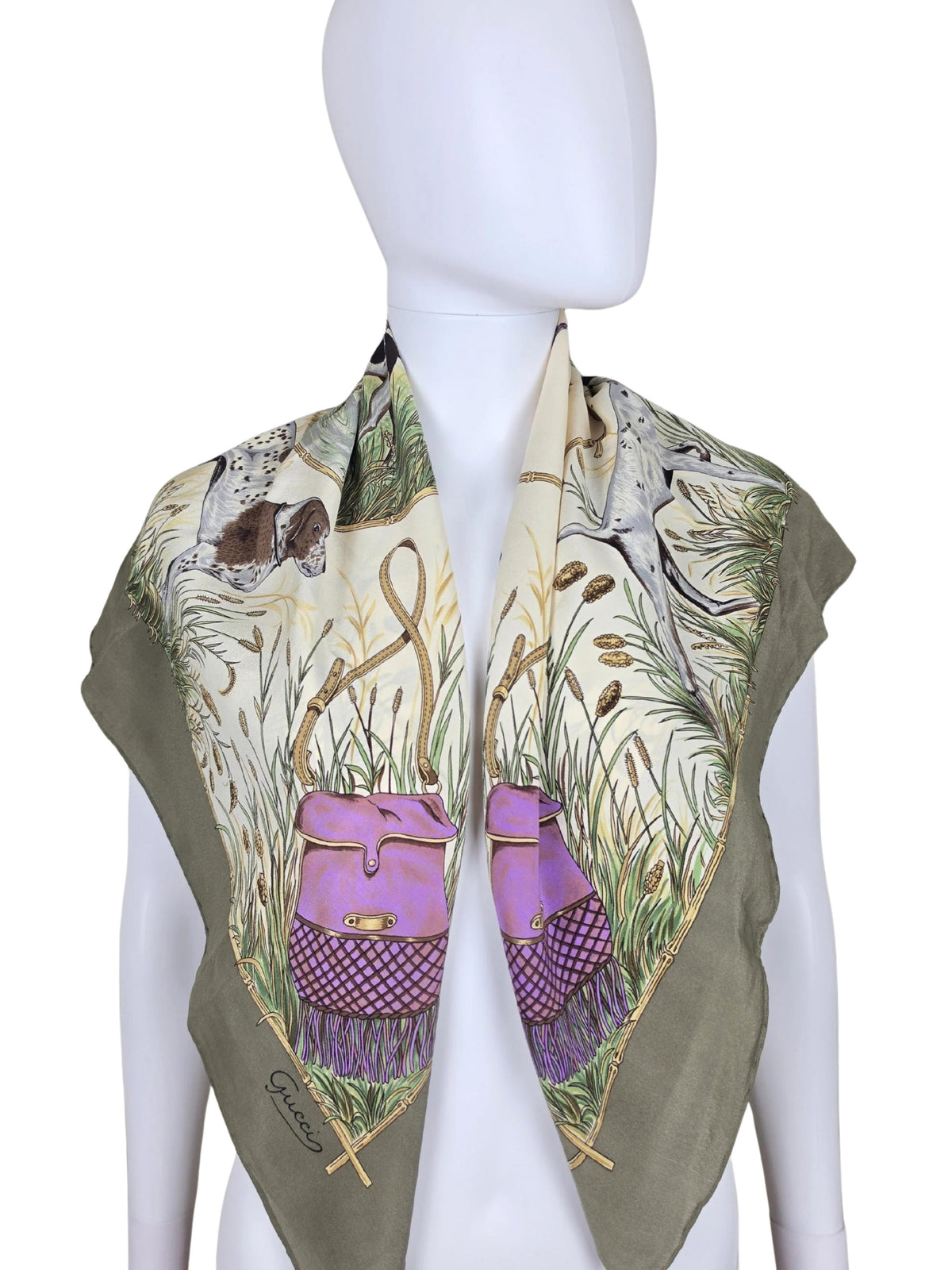 Gucci Foulard Vintage con Scena di Caccia e Bordo Verde Oliva
