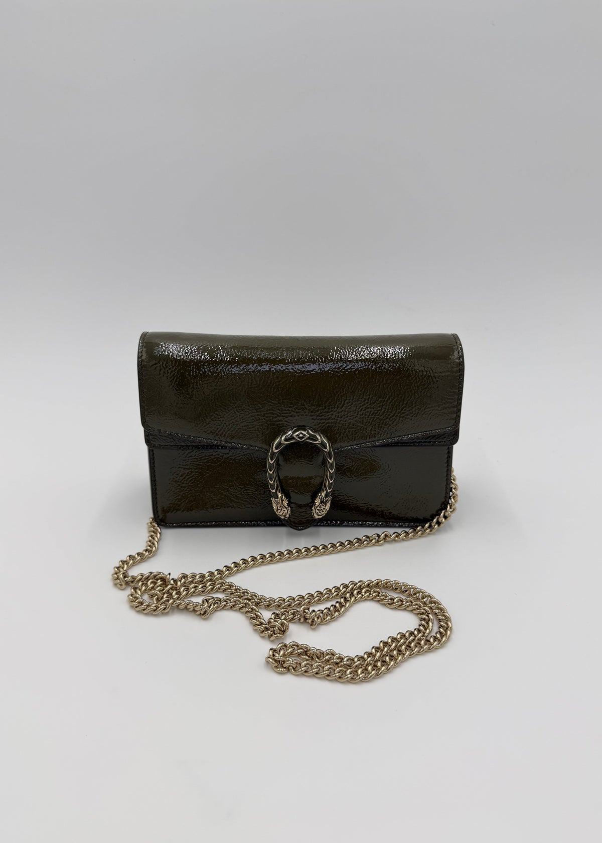 Gucci Borsa a Tracolla Dionysus Small in Pelle Verniciata Verde Oliva