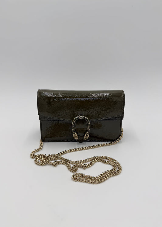 Gucci Borsa a Tracolla Dionysus Small in Pelle Verniciata Verde Oliva