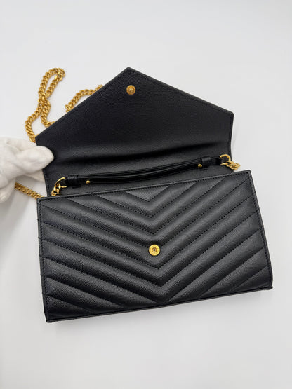 Saint Laurent Borsa a Tracolla Cassandre in Pelle Grain de Poudre con Hardware Dorato Nera