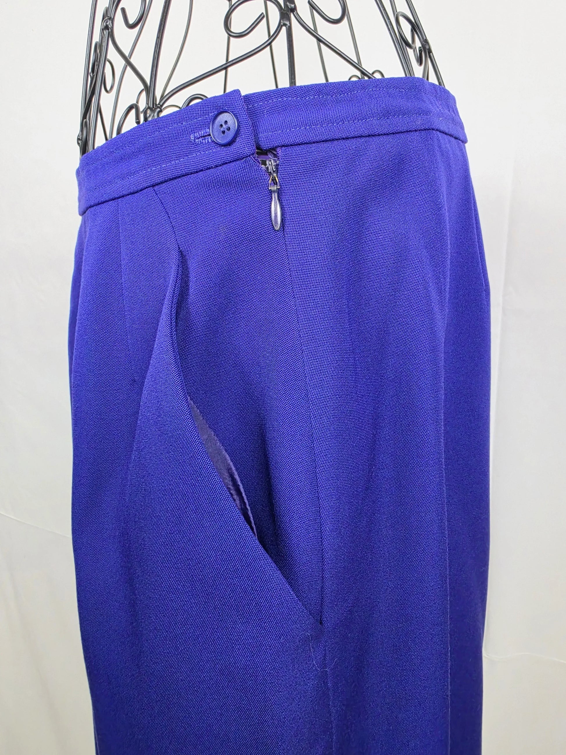 3F0F2920-931C-40CE-B981-9B59763FF2B4 - Pally Vintage Closet