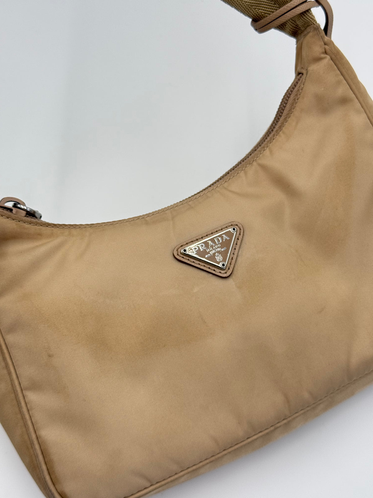 Prada Re-Edition 2000 Beige Nylon Shoulder Bag