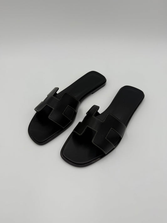 Hermès Sandali Oran in Pelle Nera