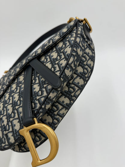 46B65F4B-AB07-40A9-BEB3-D6B371DCF180 - Pally Vintage Closet