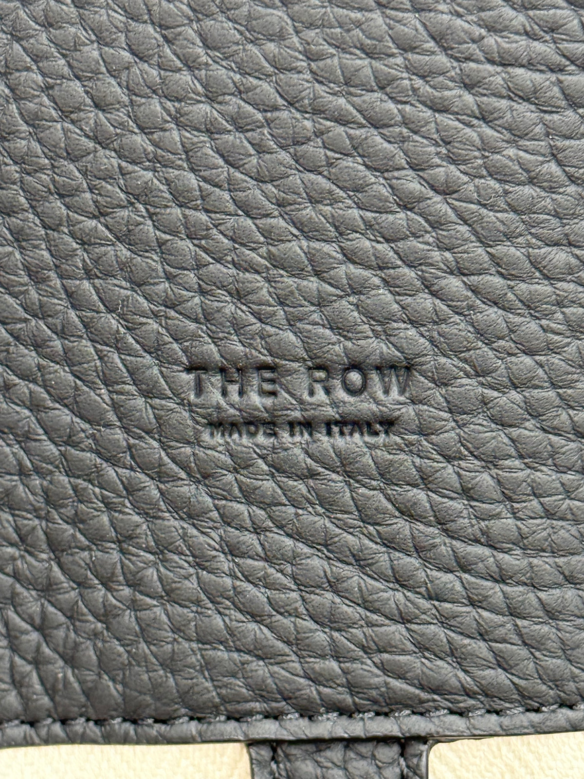 The Row Borsa Tote Marlo in Pelle Granulata Nera