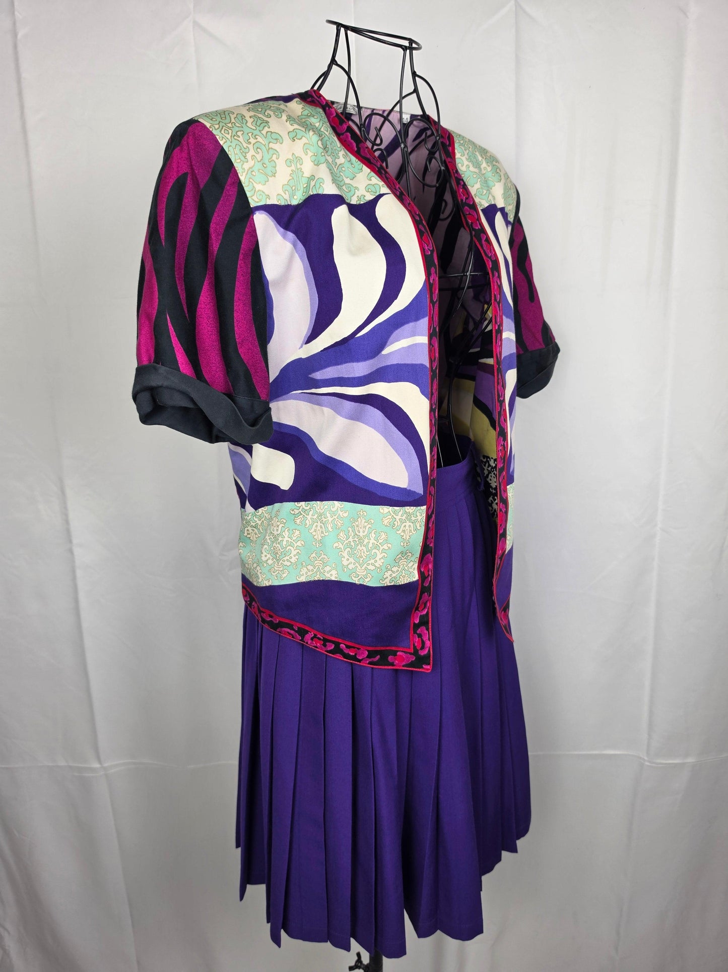 52A17F09-6460-425C-AC66-40D9248CB919 - Pally Vintage Closet